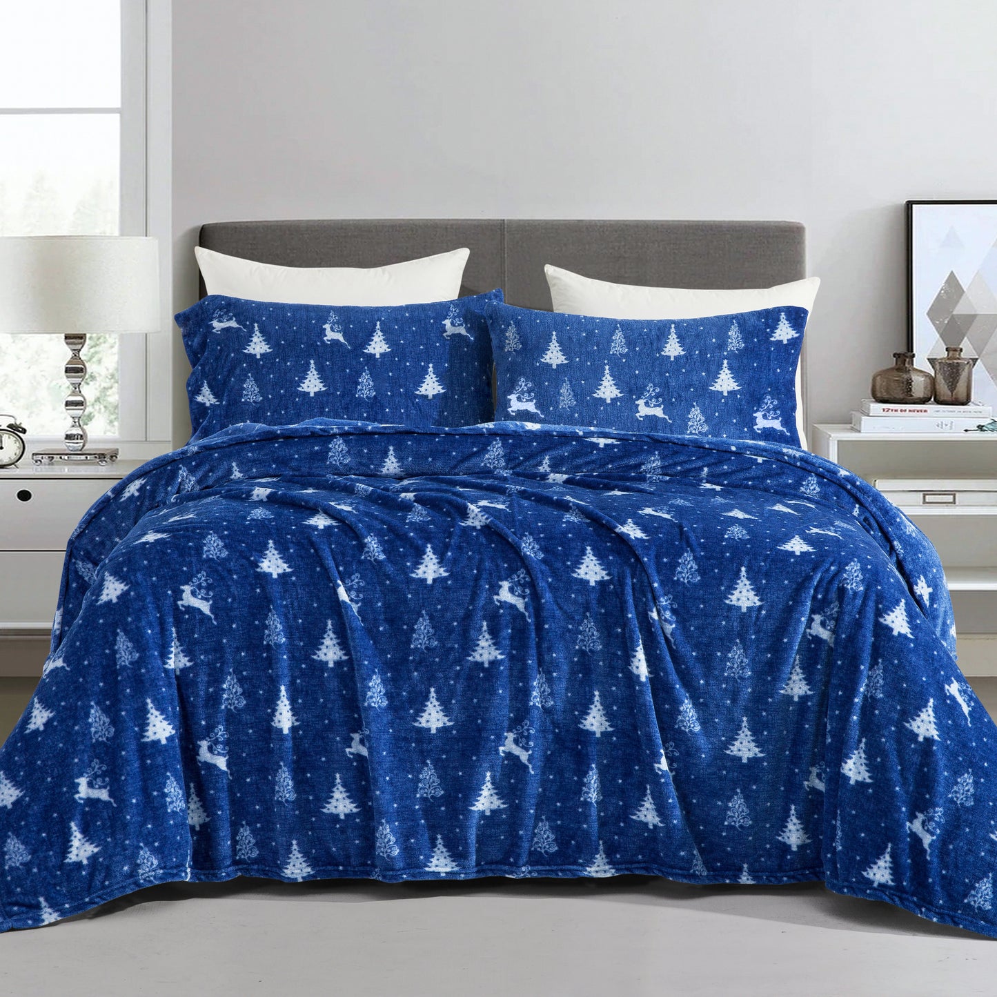 Elegant Comfort 4-Piece Holiday Christmas Velvet Plush Flannel Sheet Set