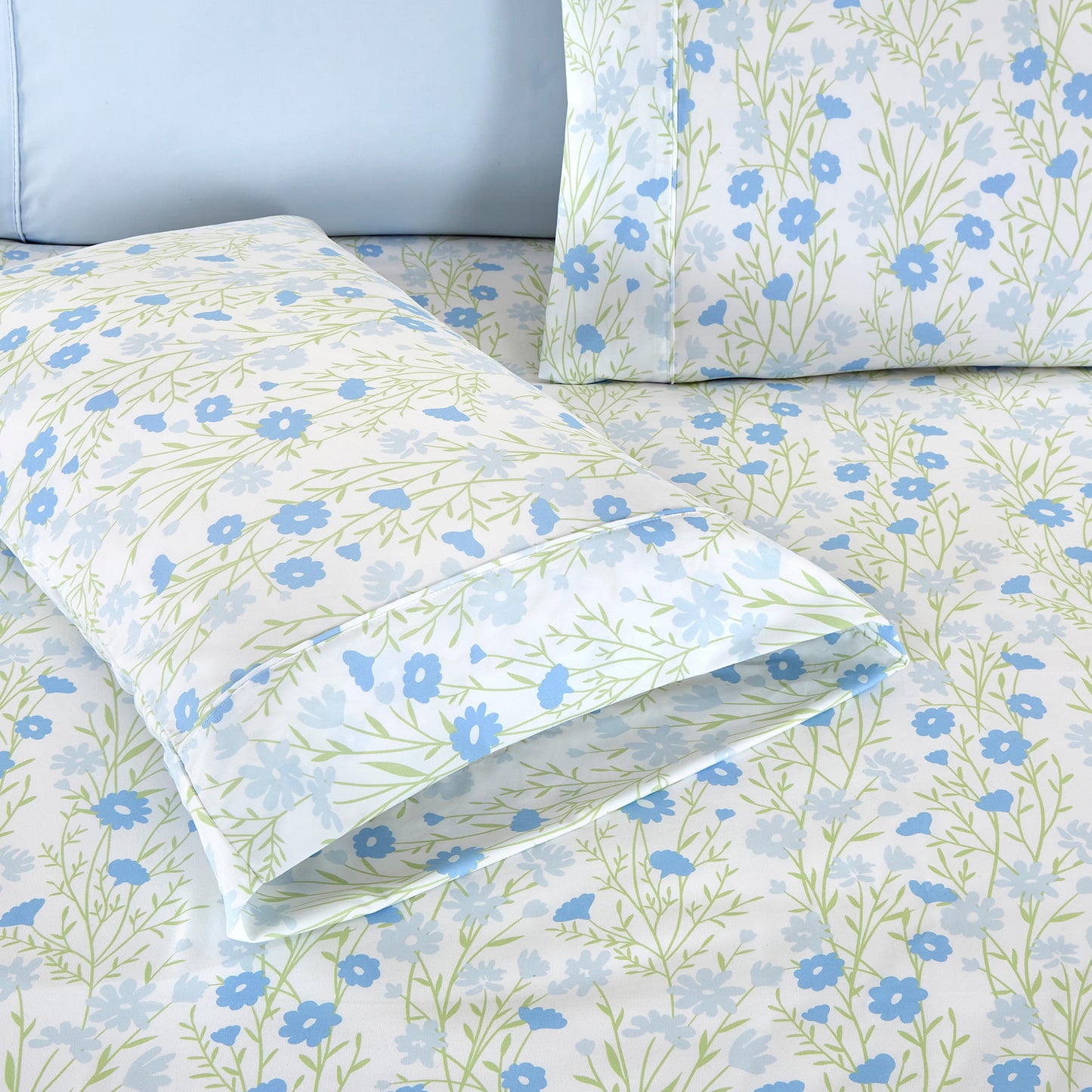 Elegant Comfort 6-Piece Floral and Stripe Pattern Sheet Set - Soft as a Hotel Premium Quality Bedding
