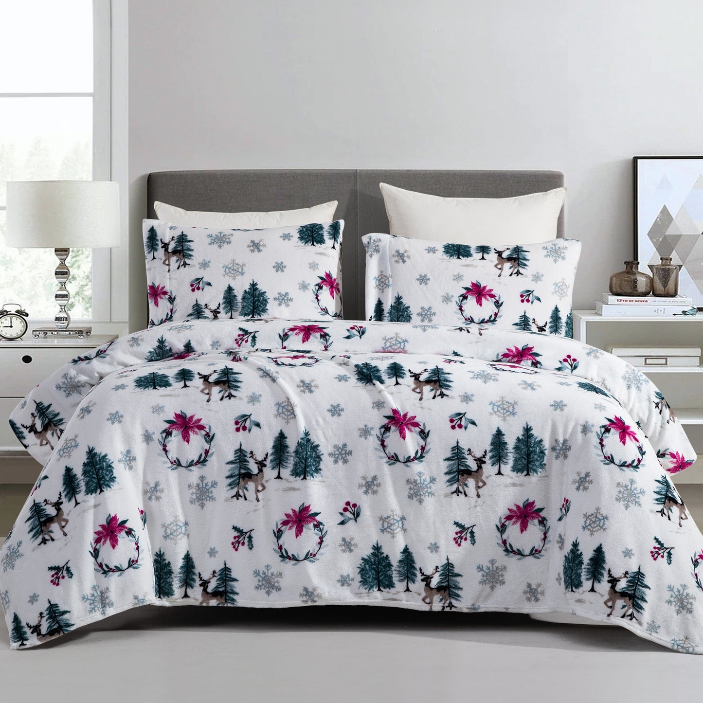 Elegant Comfort 4-Piece Holiday Christmas Velvet Plush Flannel Sheet Set