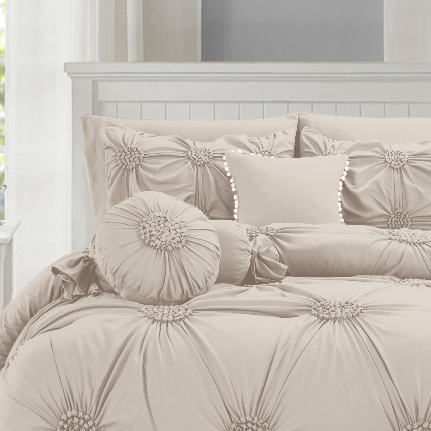Elegant Comfort 10-Piece Sunflower Comforter Set - Includes 4-Piece Sheet Set with Double Sided Storage Pockets