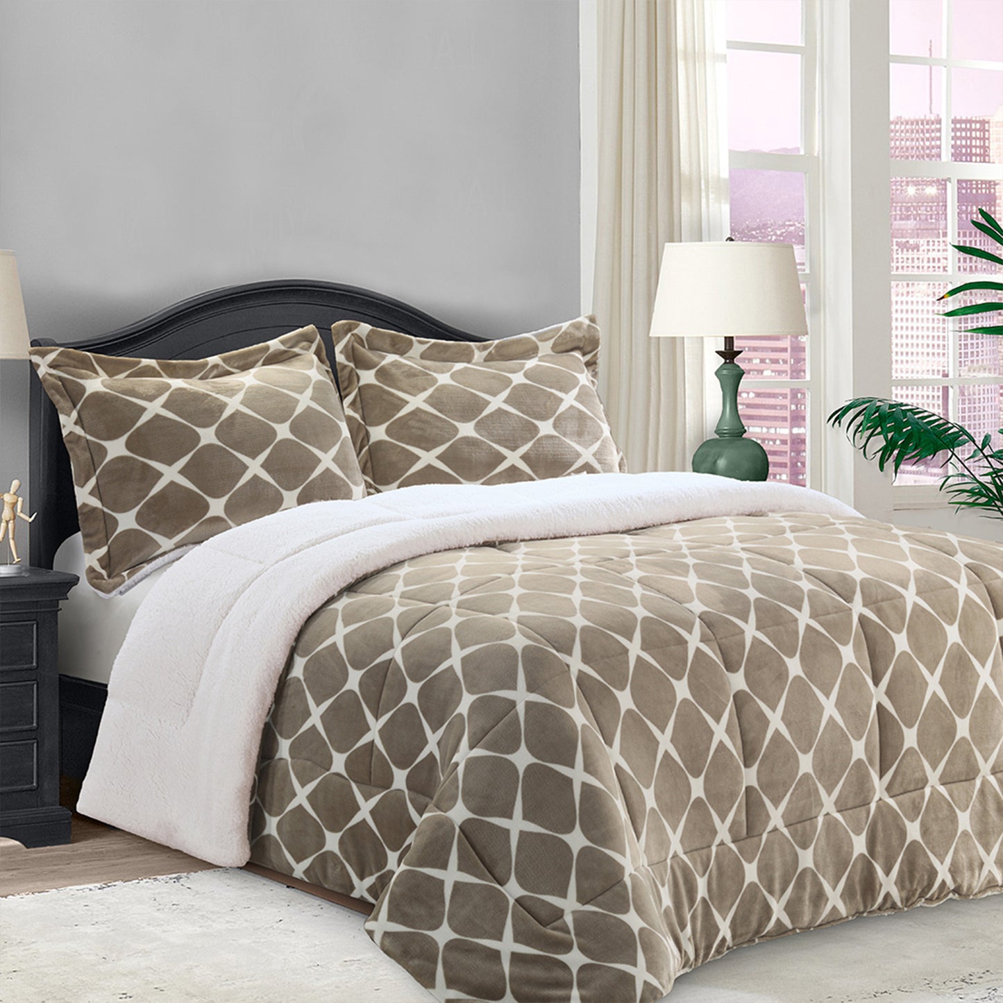 Elegant Comfort 3-Piece Micro-Suede Reversible Sherpa - Bloomingdale Pattern Comforter Set
