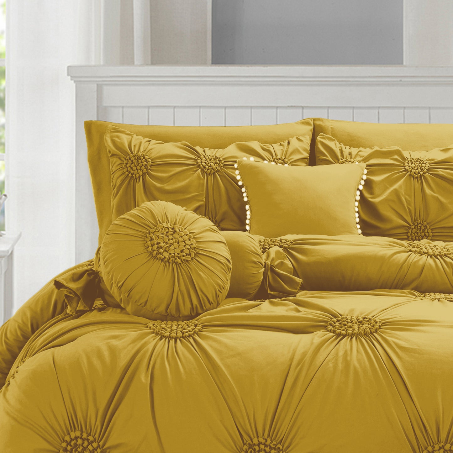 Elegant Comfort 10-Piece Sunflower Comforter Set - Includes 4-Piece Sheet Set with Double Sided Storage Pockets