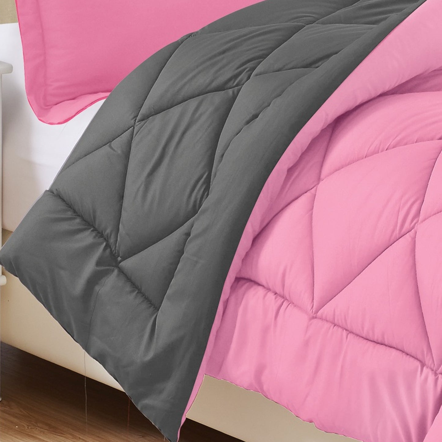 Elegant Comfort 3-Piece Reversible Diamond Stitched Comforter & Shams