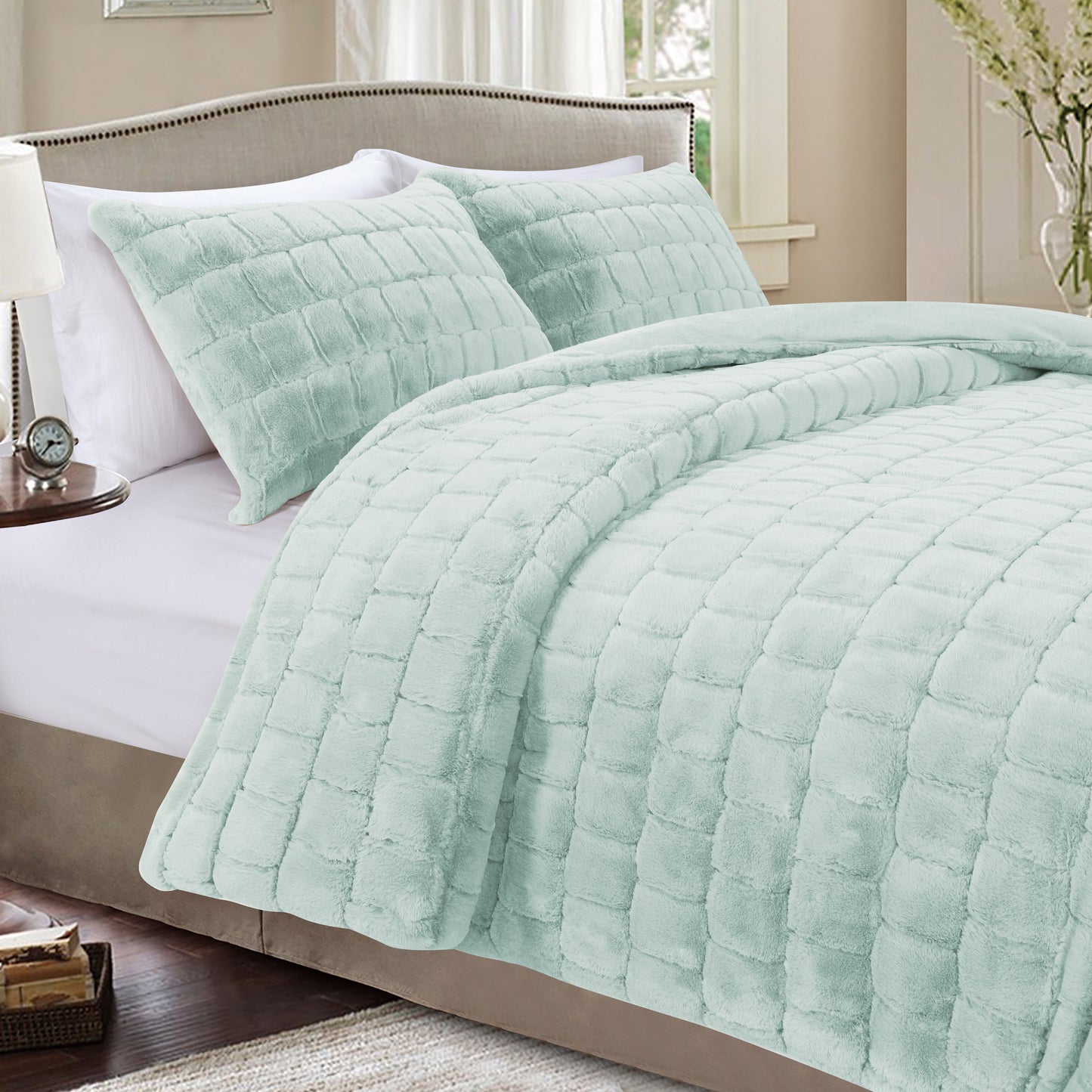 Elegant Comfort Fluffy 3-Piece Faux Rabbit Fur Comforter Set