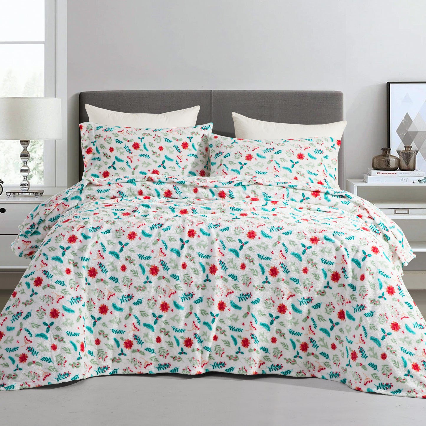 Elegant Comfort 4-Piece Holiday Christmas Velvet Plush Flannel Sheet Set