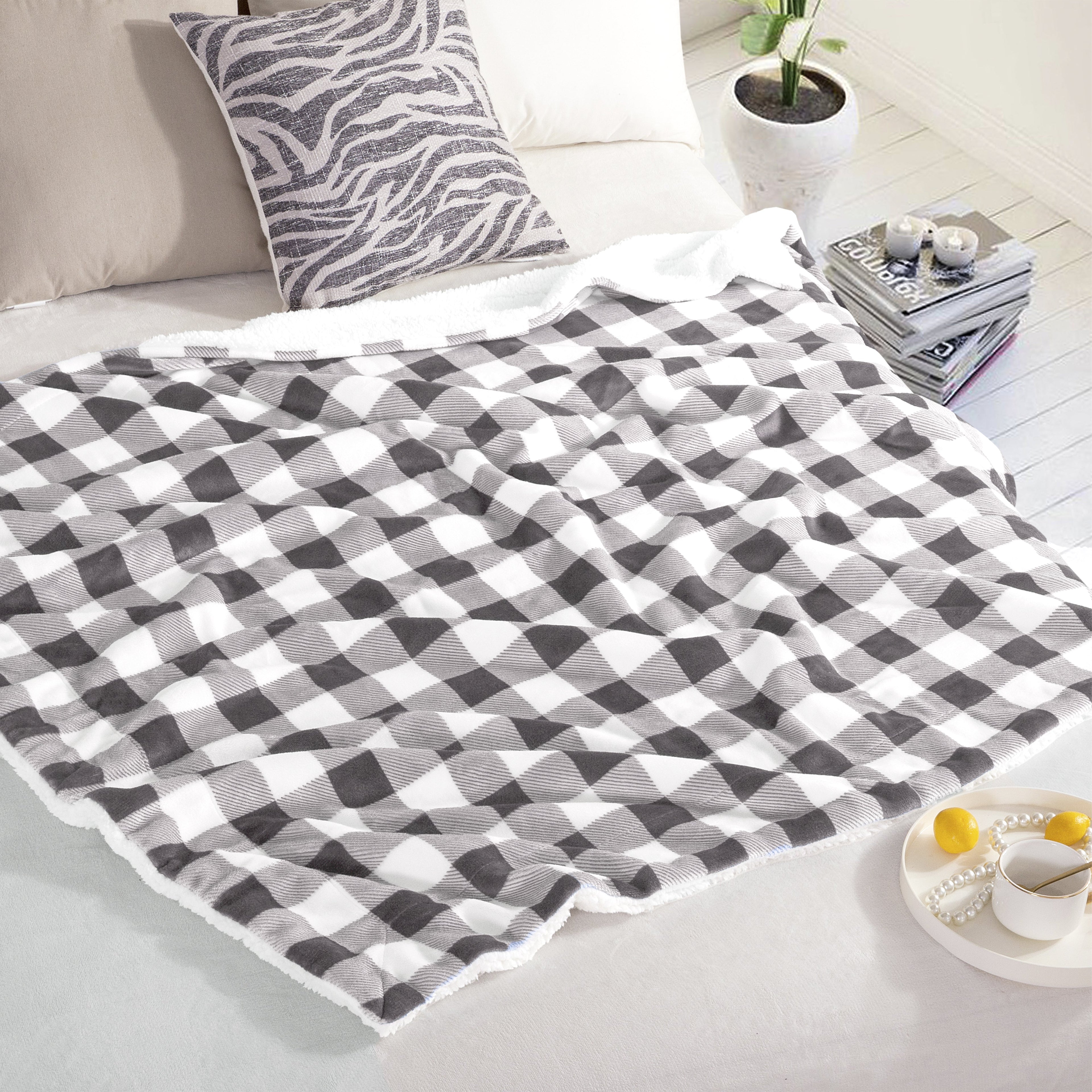 Blankets & Throws