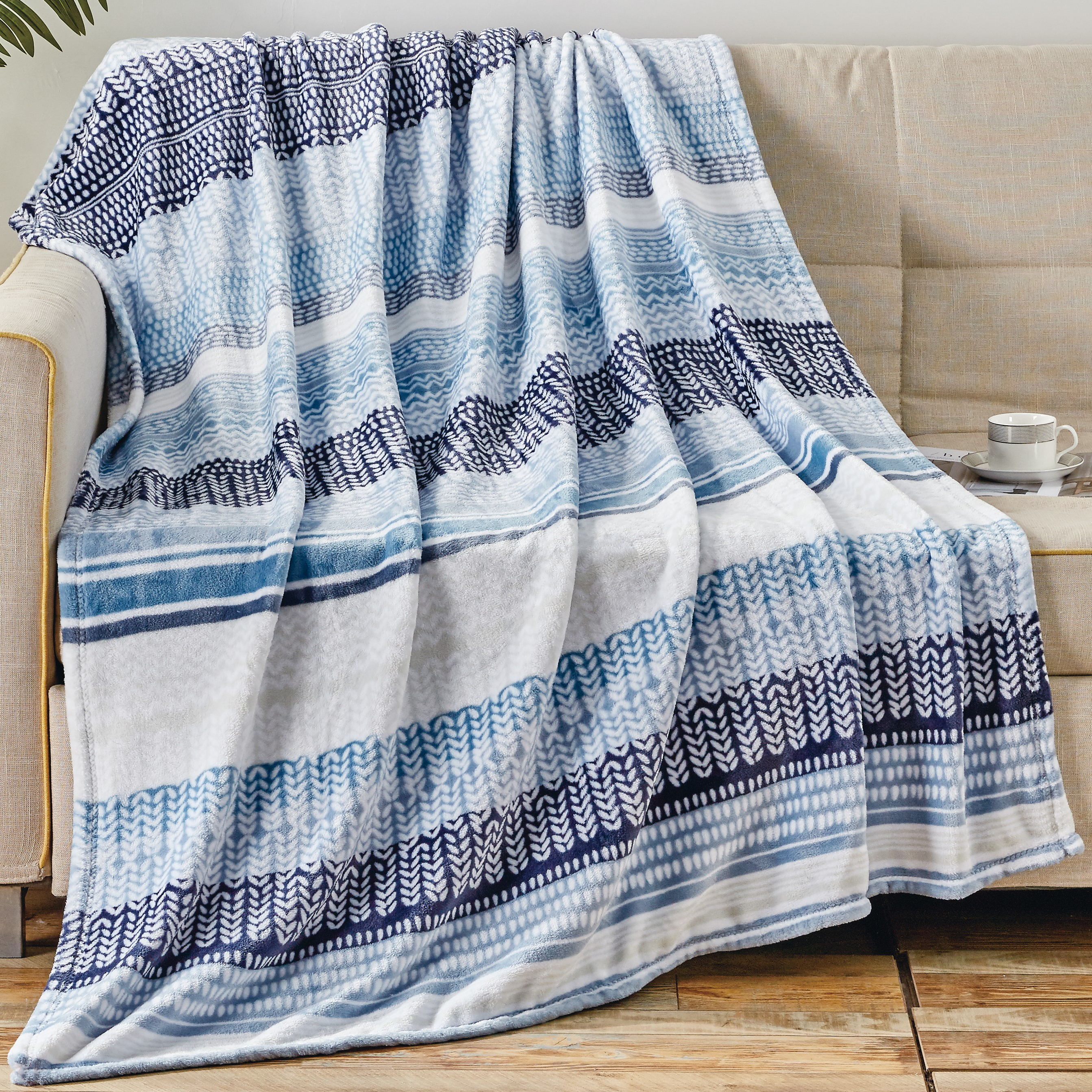 50" x 70" Decorative Flannel Fleece Throw Blanket