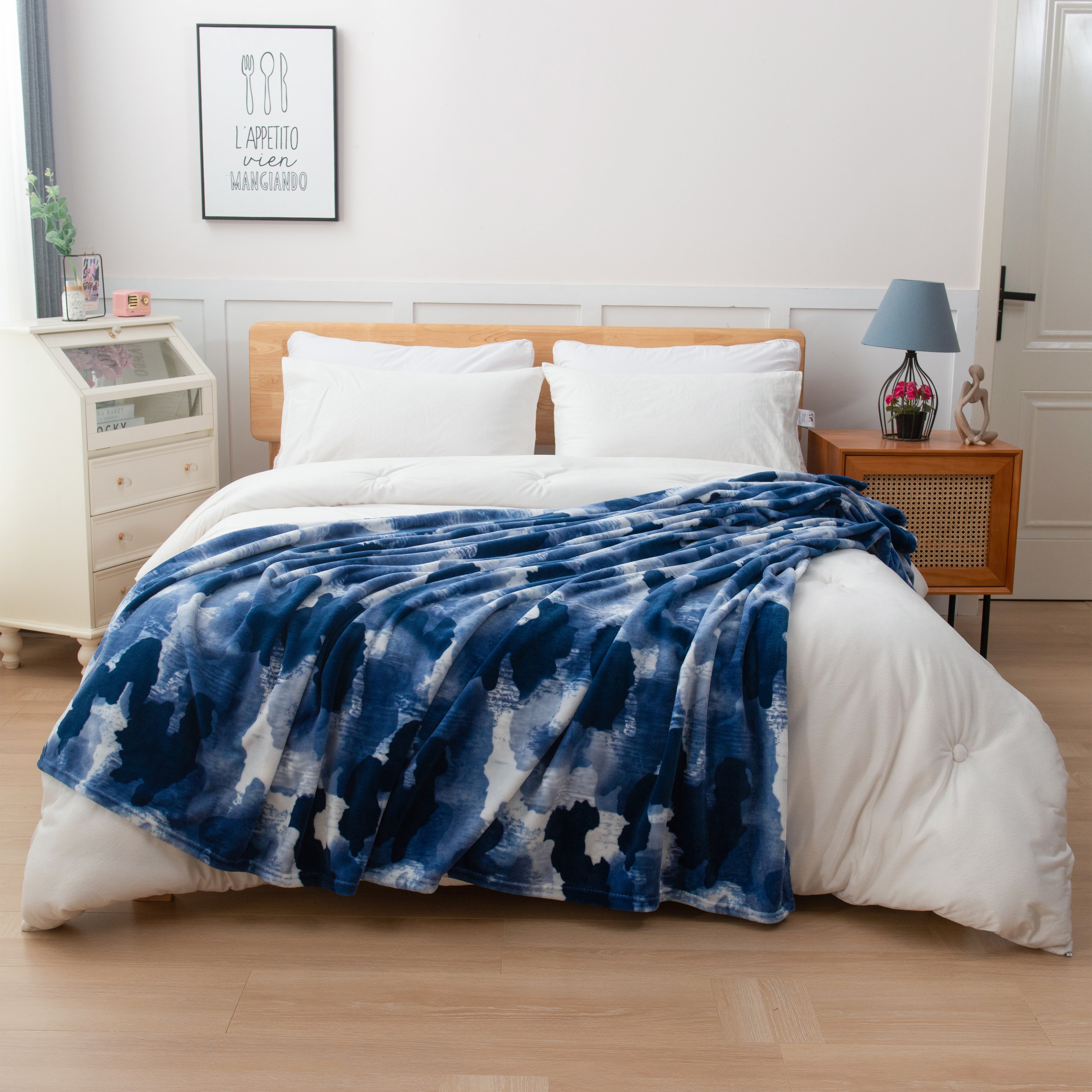 Camouflage Printed Velour Fleece Blanket Design - Velvety Feel
