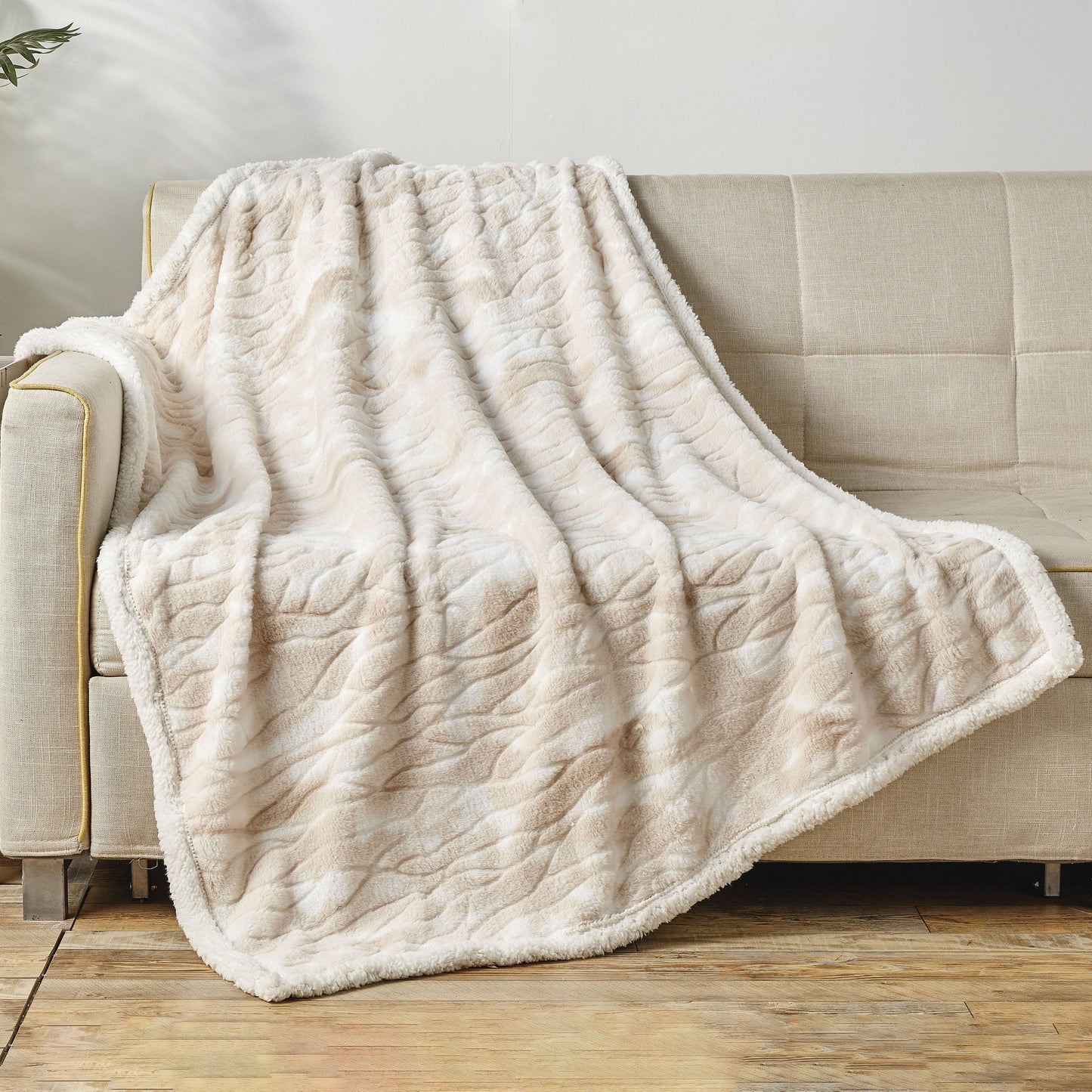 Elegant Comfort 50" x 60" Printed Sherpa Back Throw