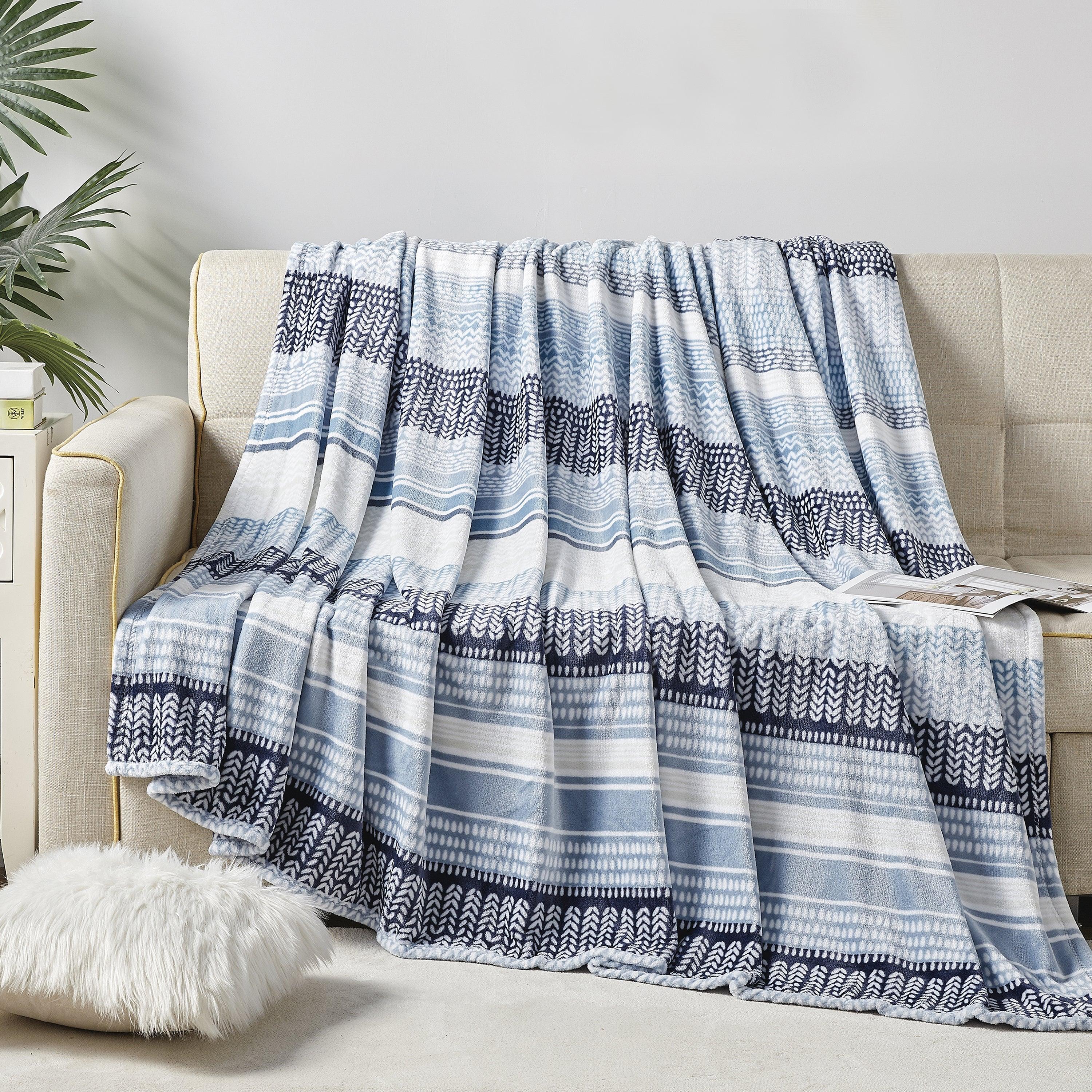 Printed Bed or Oversized Couch Blanket - Lightweight for All Season Warmth