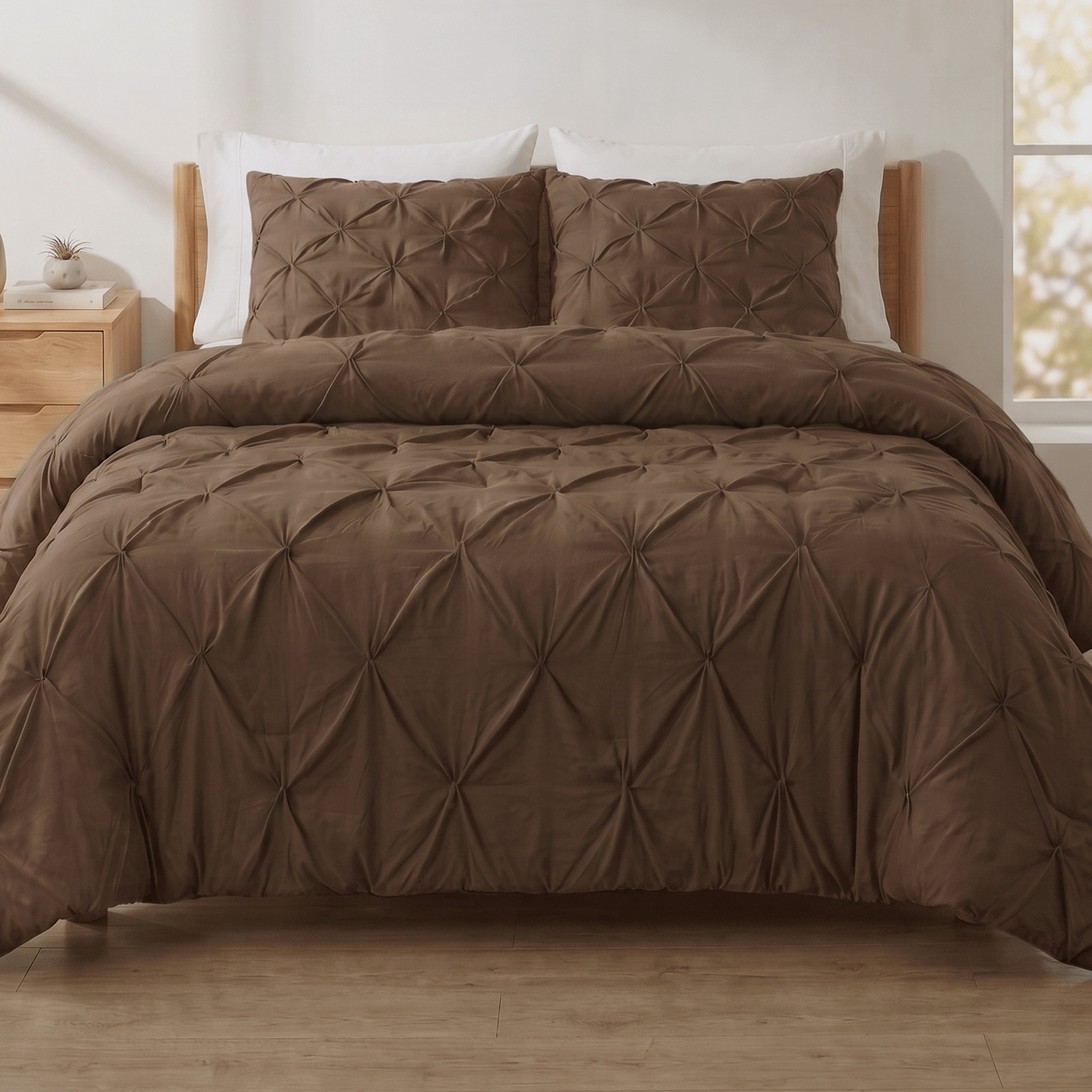 Pinch Pleated Pintuck Pattern, 3-Piece Duvet Cover Set - Features Corner Ties