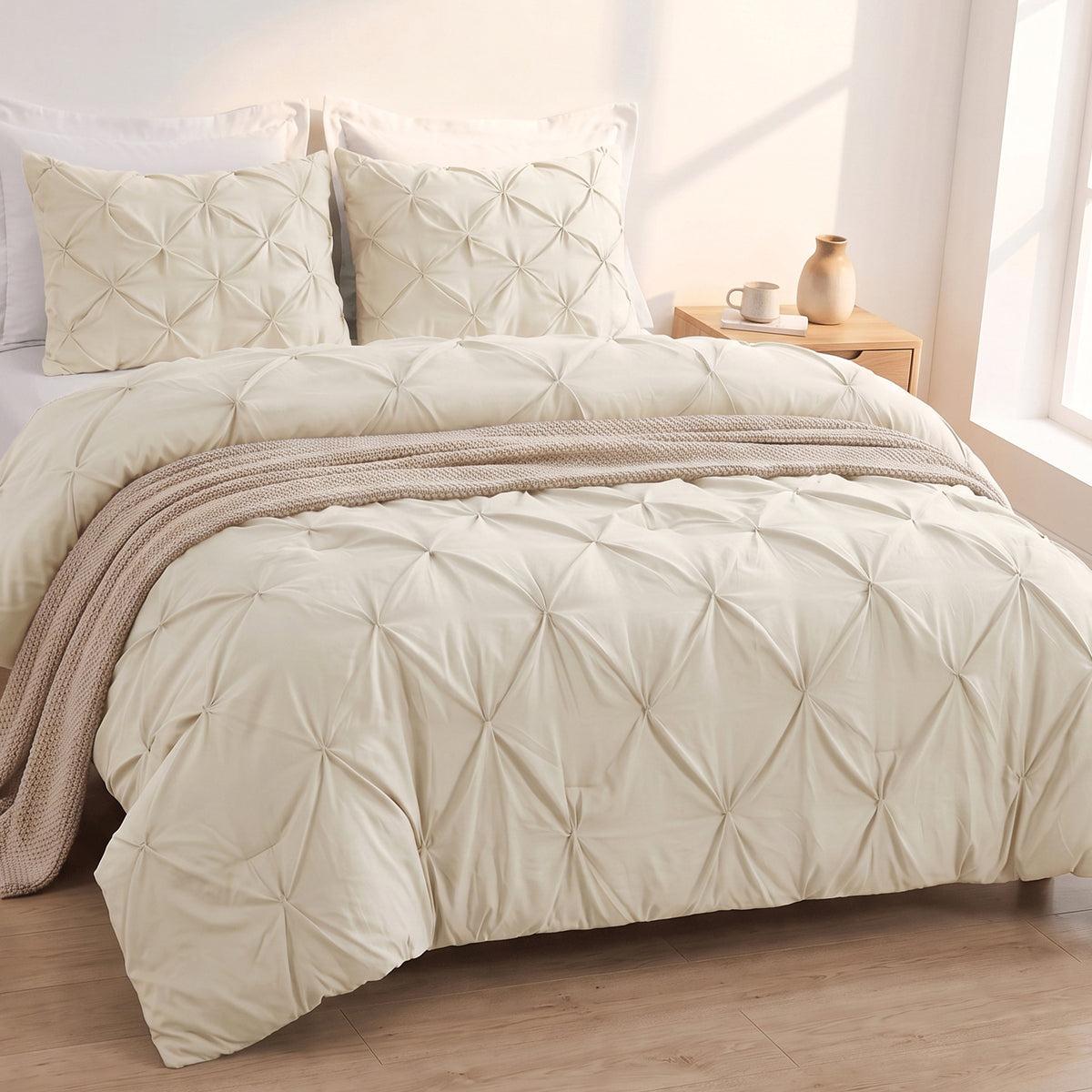 Pinch Pleated Pintuck Pattern, 3-Piece Duvet Cover Set - Features Corner Ties