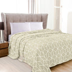 Cube Printed Velour Fleece Blanket - Geometric Design Velvety Feel