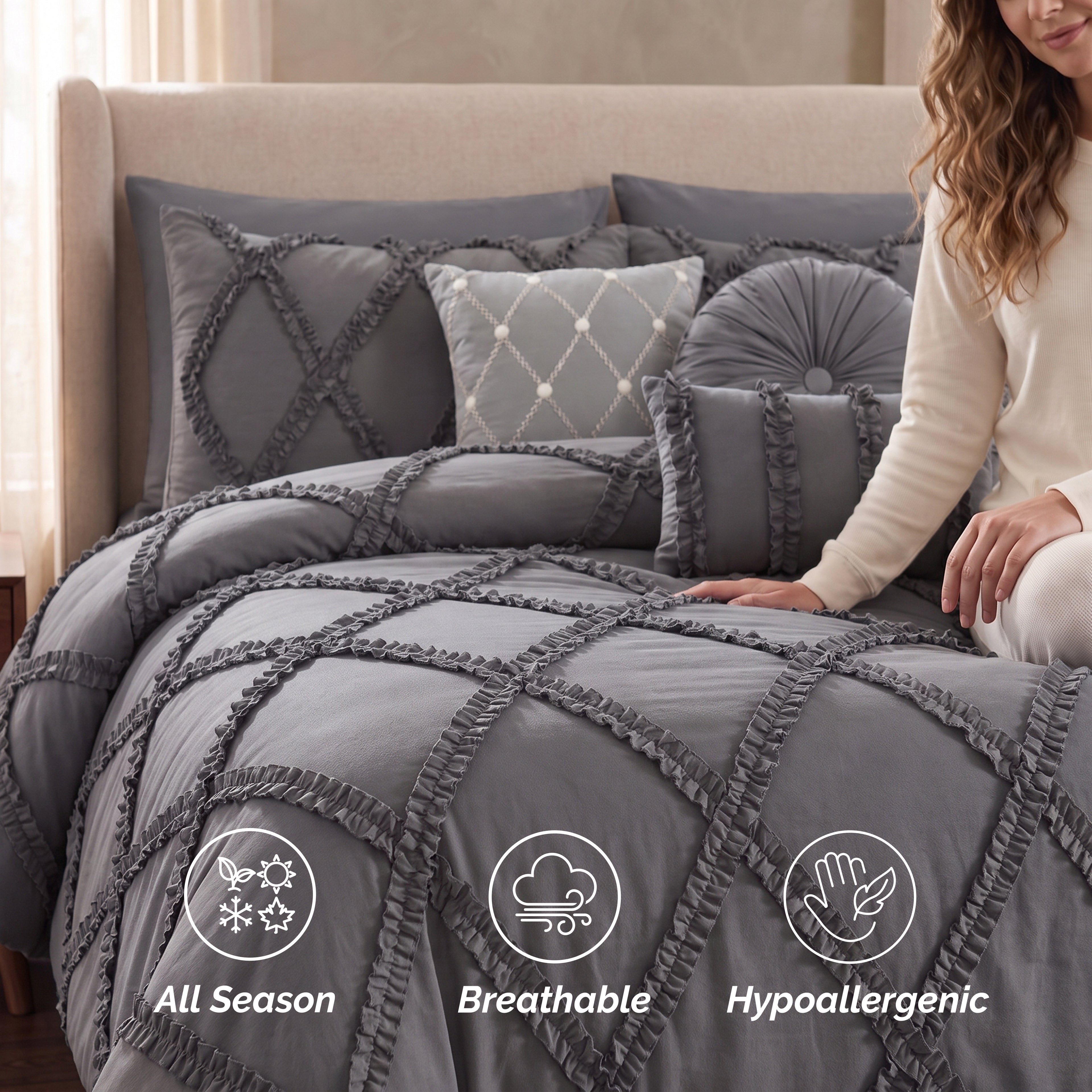10-Piece Infinity Design Comforter Set - Includes 4-Piece Sheet Set with Double Sided Storage Pockets