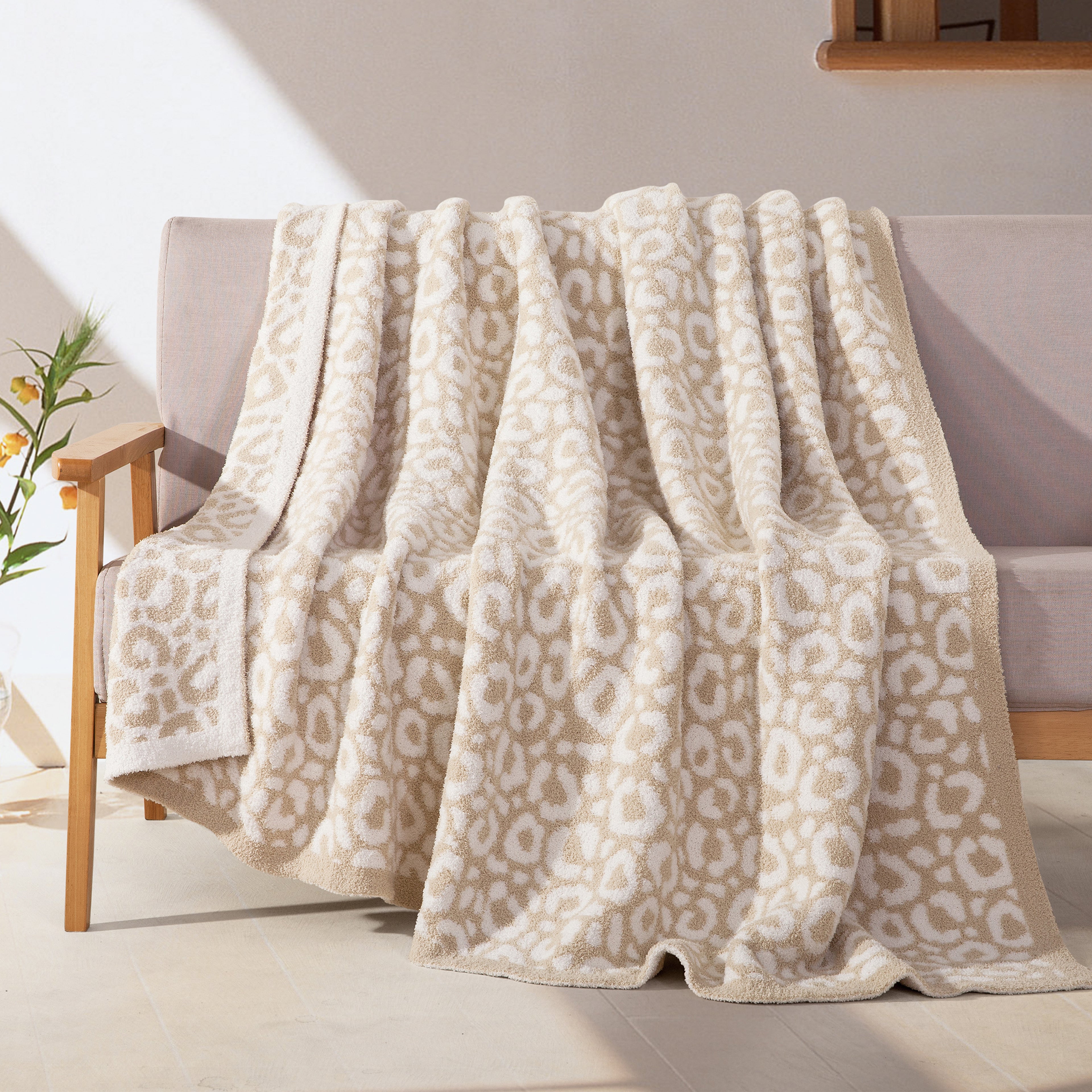 50" x 70"  Ultra Soft Checkered Knitted Throw Blanket