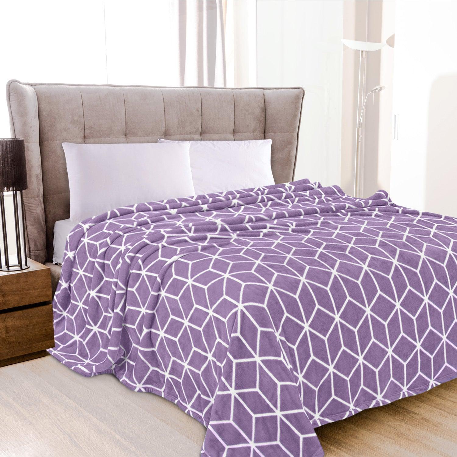 Cube Printed Velour Fleece Blanket - Geometric Design Velvety Feel