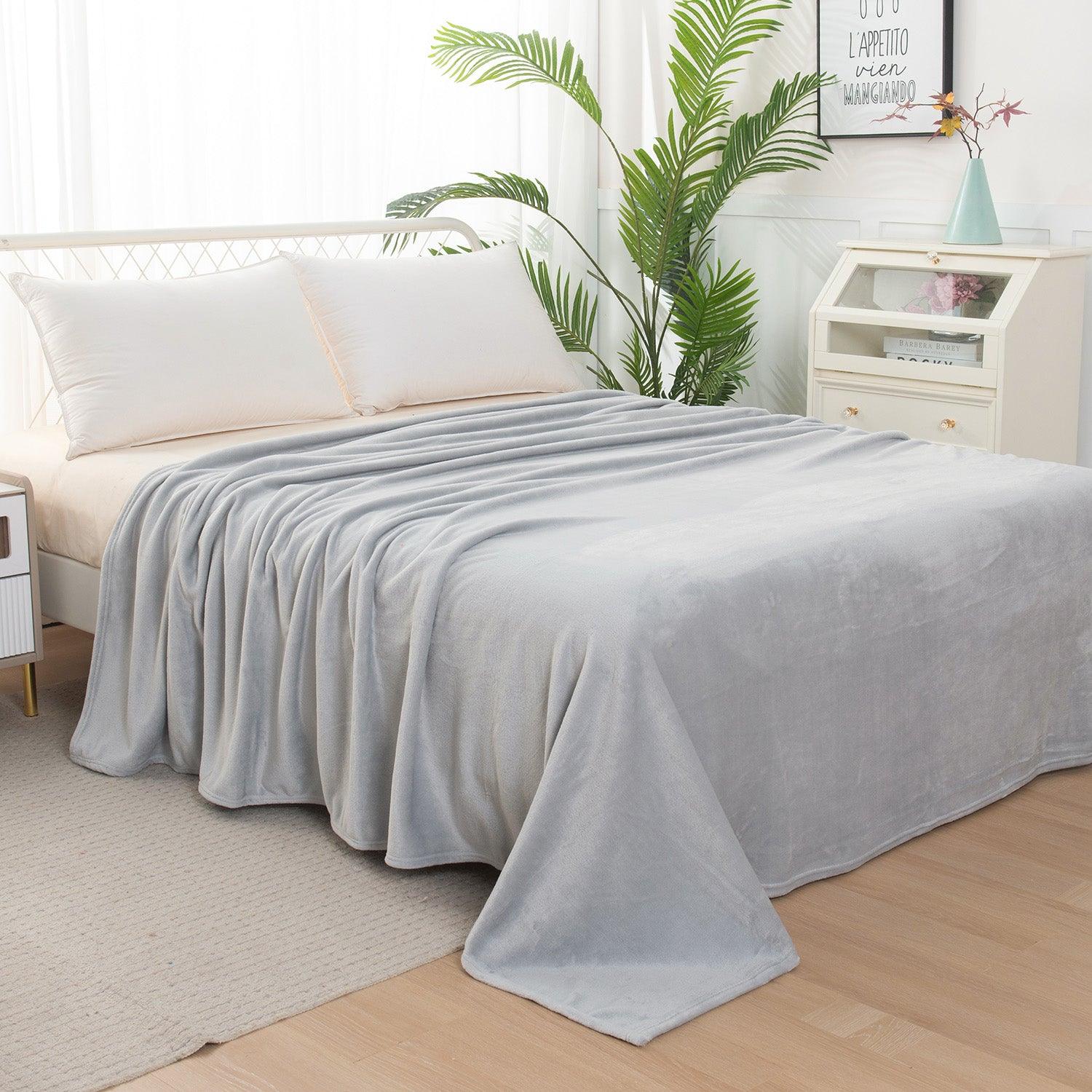 Velvet Plush Fleece Blanket Solid Color Design - Velour Blanket