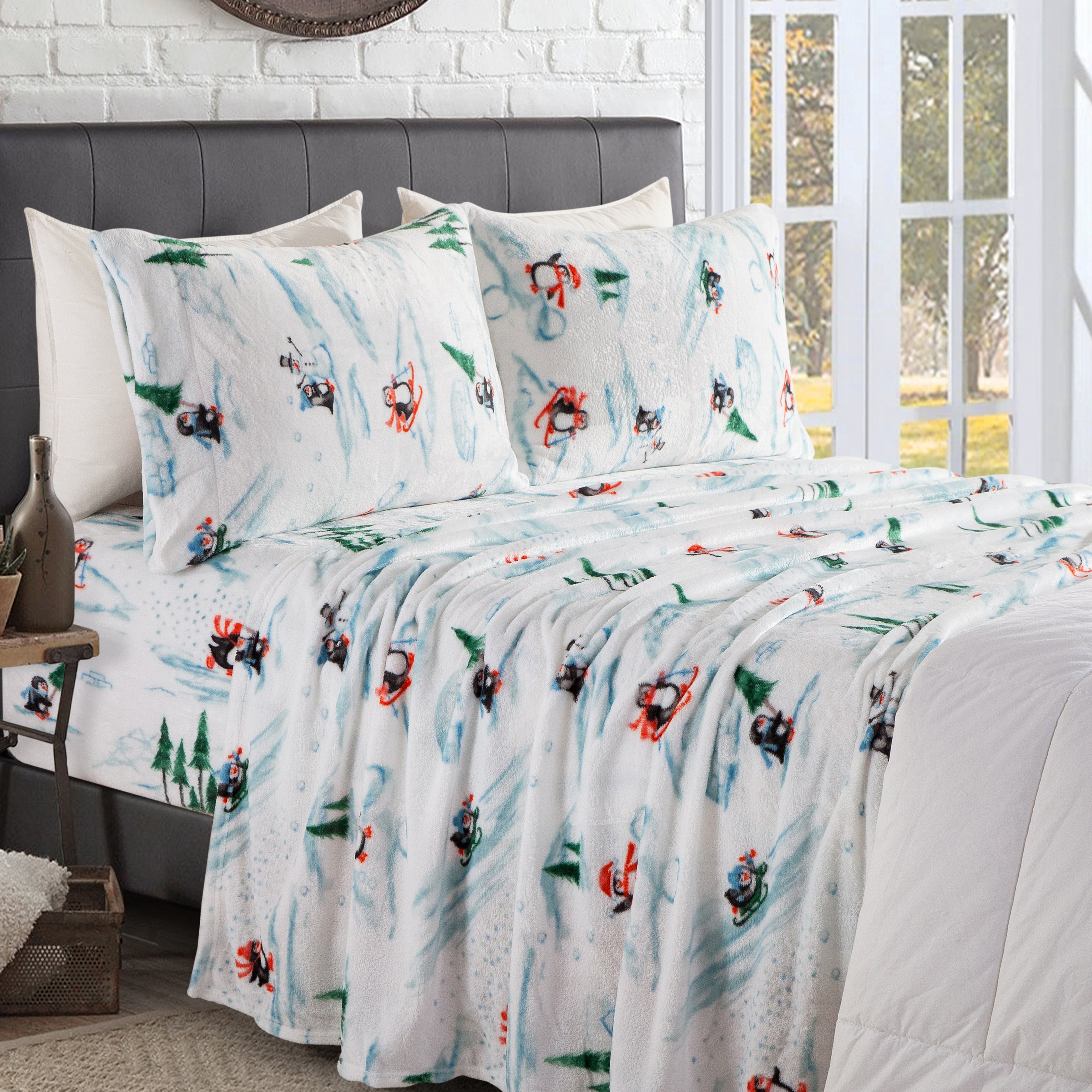 4-Piece Holiday Christmas Velvet Plush Flannel Sheet Set