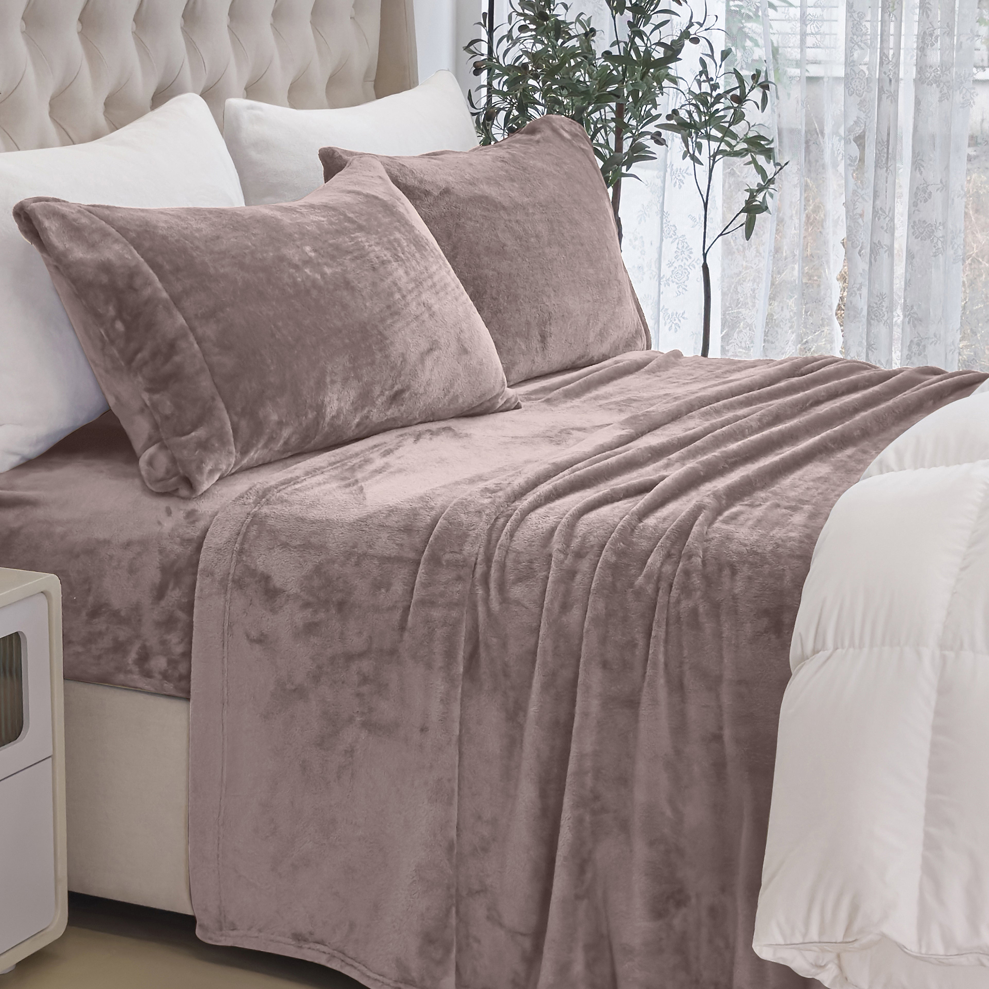 4-Piece Velvet Plush Flannel Sheet Set