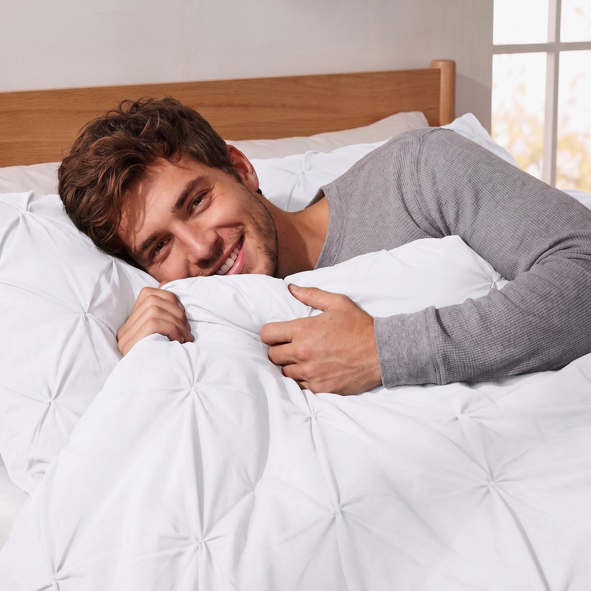 Pinch Pleated Pintuck Pattern, 3-Piece Duvet Cover Set - Features Corner Ties