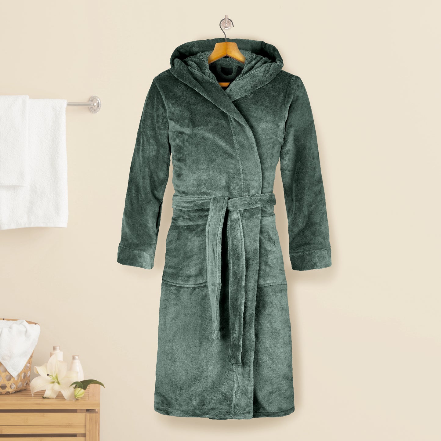 Elegant Comfort Women Hooded Velvet Fleece Long Bathrobe