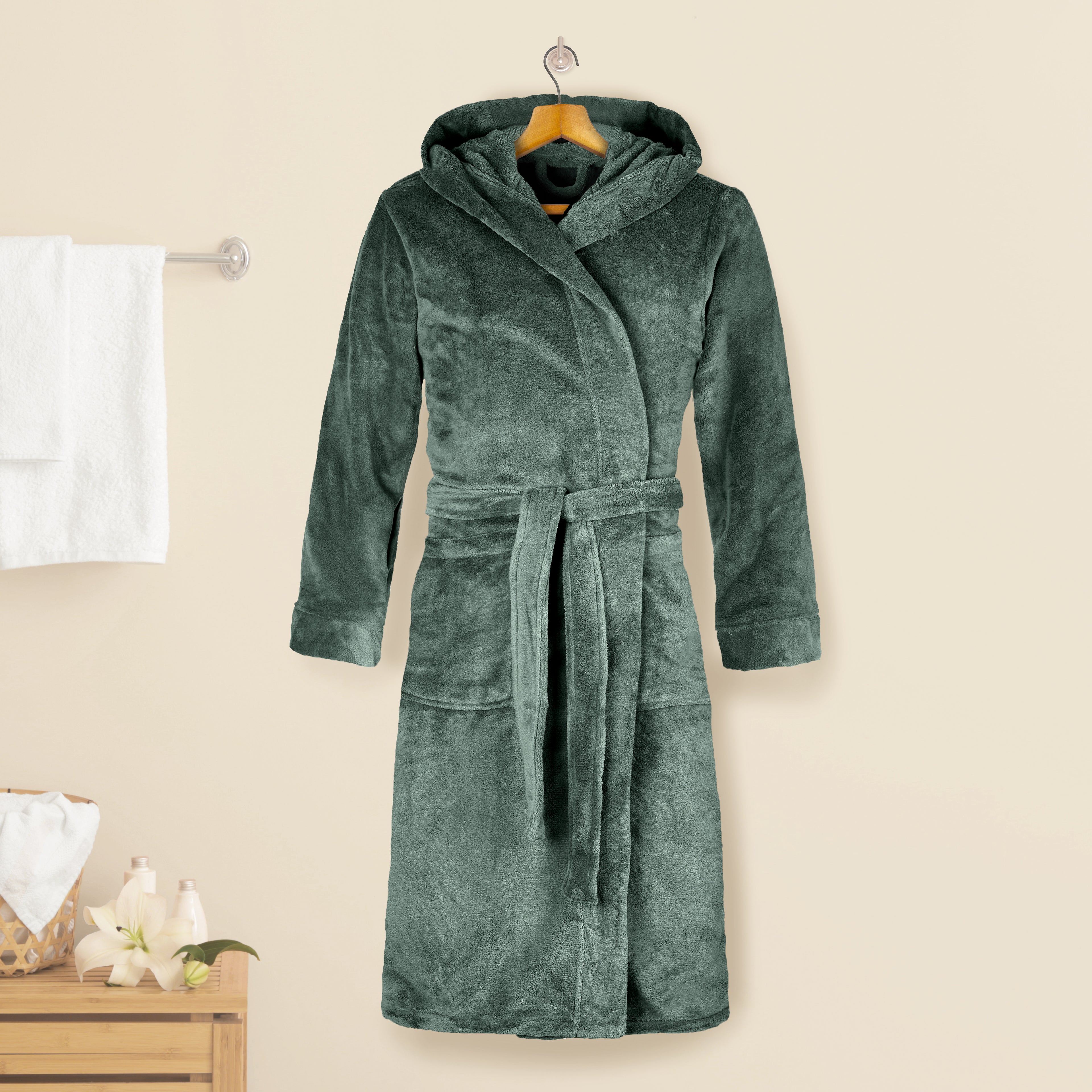Women Hooded Velvet Fleece Long Bathrobe