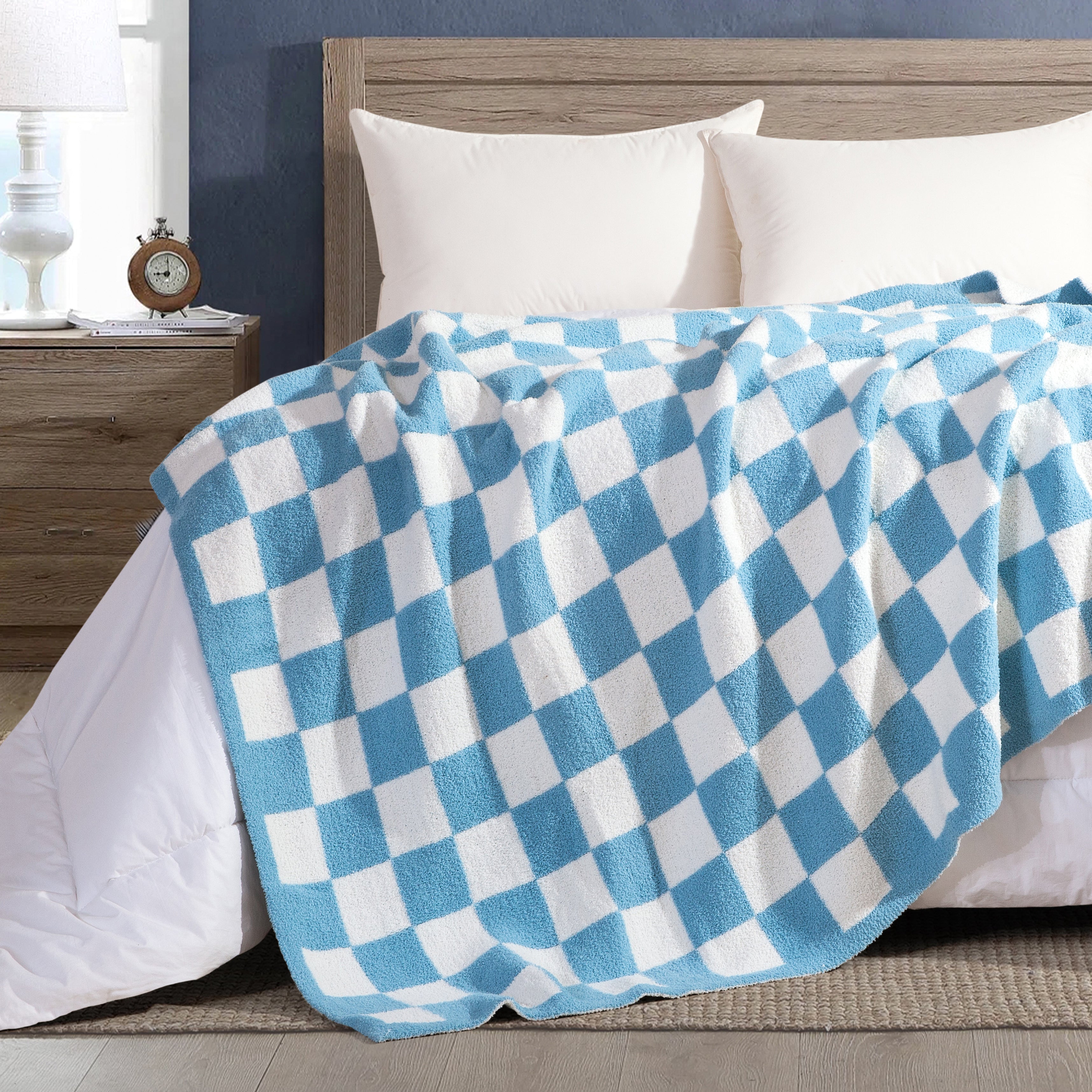50" x 70"  Ultra Soft Checkered Knitted Throw Blanket