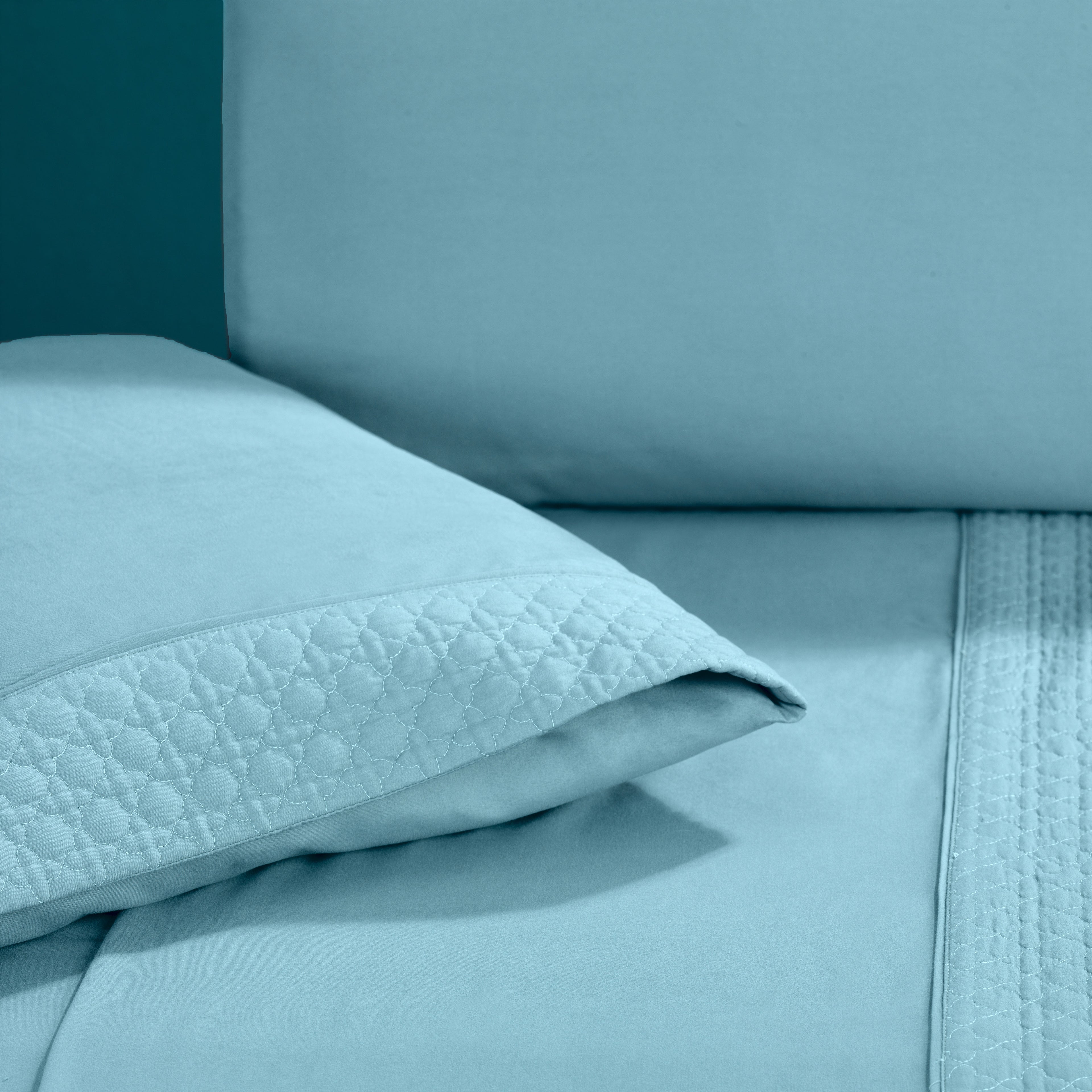 Quilted 4-Piece Sheet Set, Premium Hotel Quality