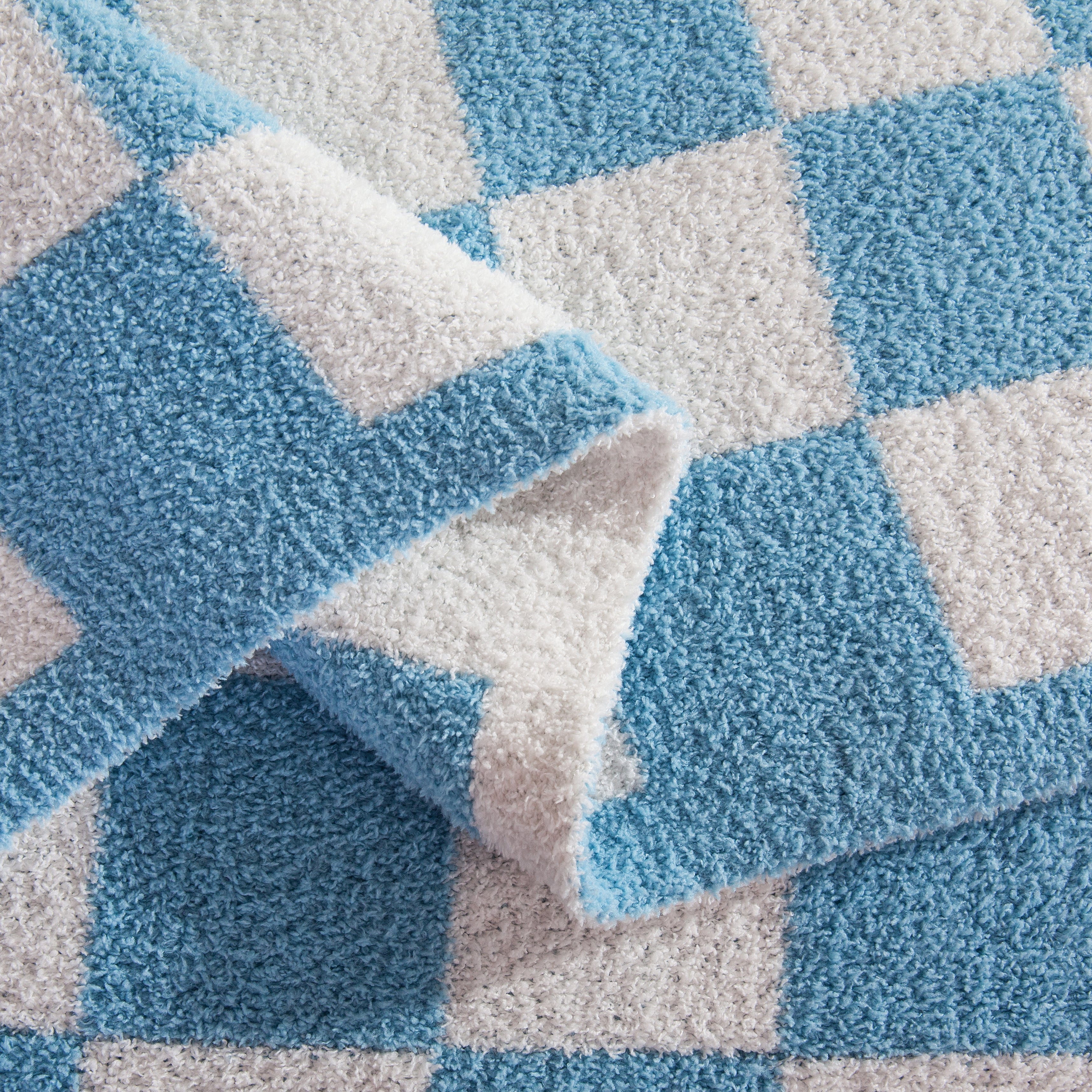 50" x 70"  Ultra Soft Checkered Knitted Throw Blanket