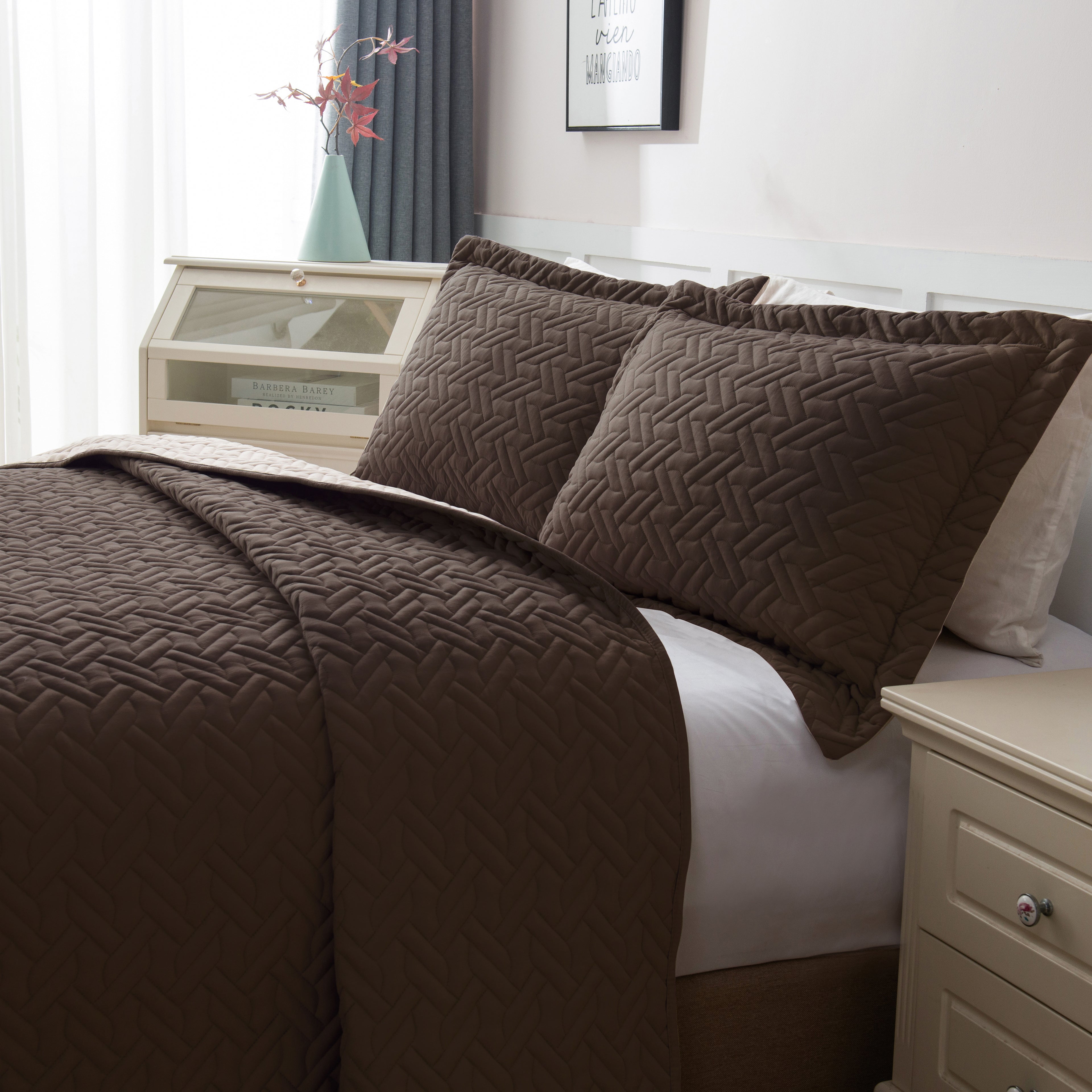 3-Piece Majestic Quilted Reversible Bedspread Coverlet Set