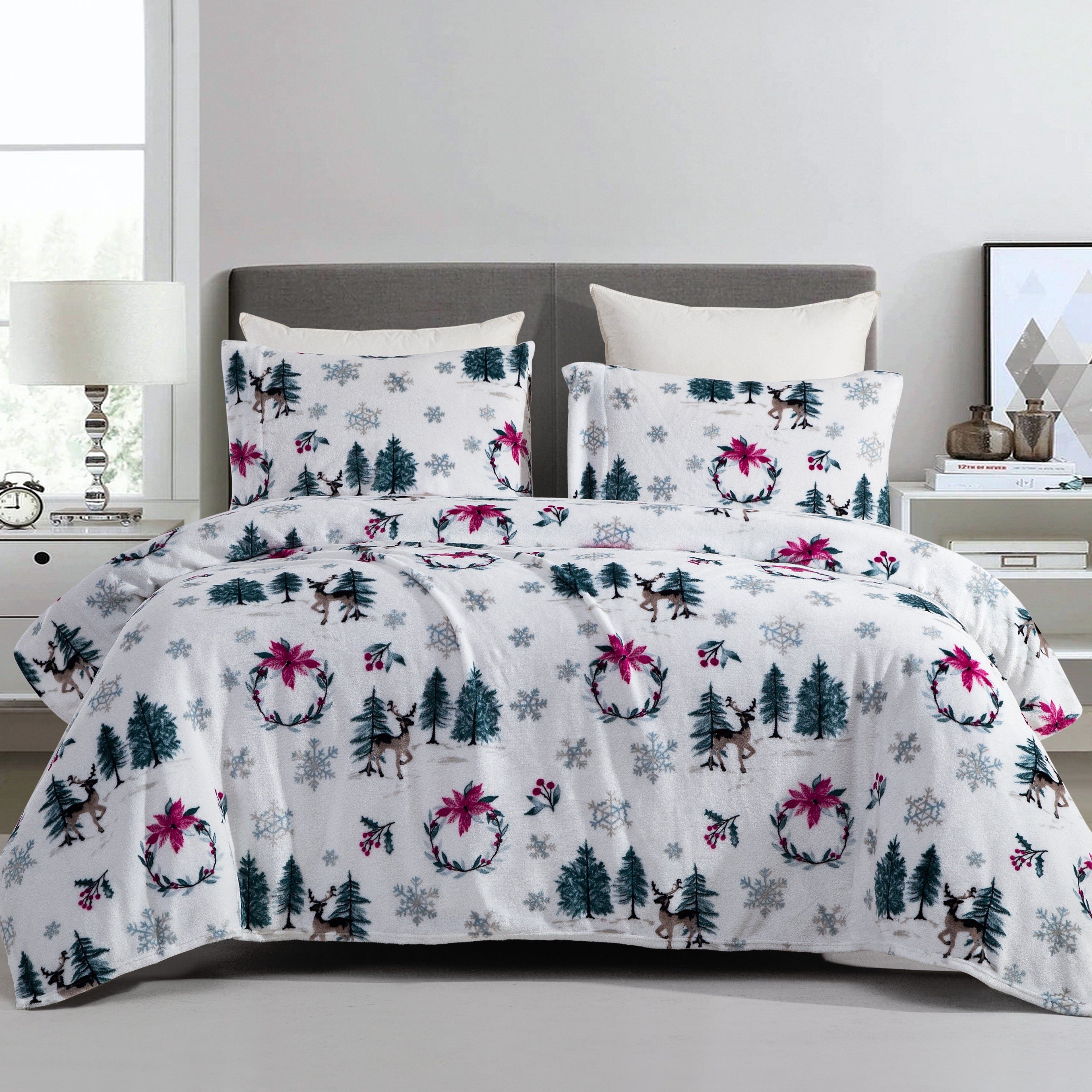 4-Piece Holiday Christmas Velvet Plush Flannel Sheet Set