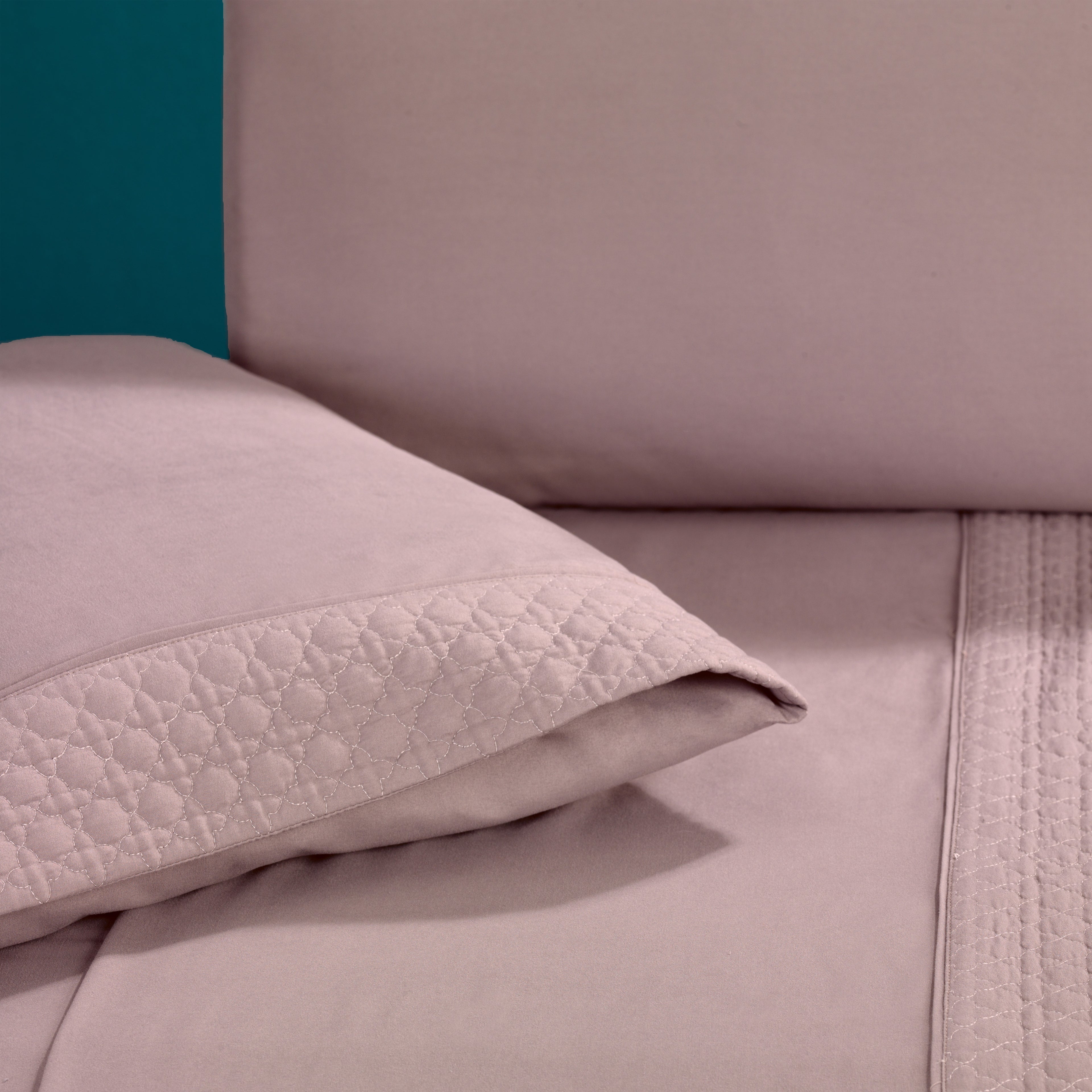 Quilted 4-Piece Sheet Set, Premium Hotel Quality