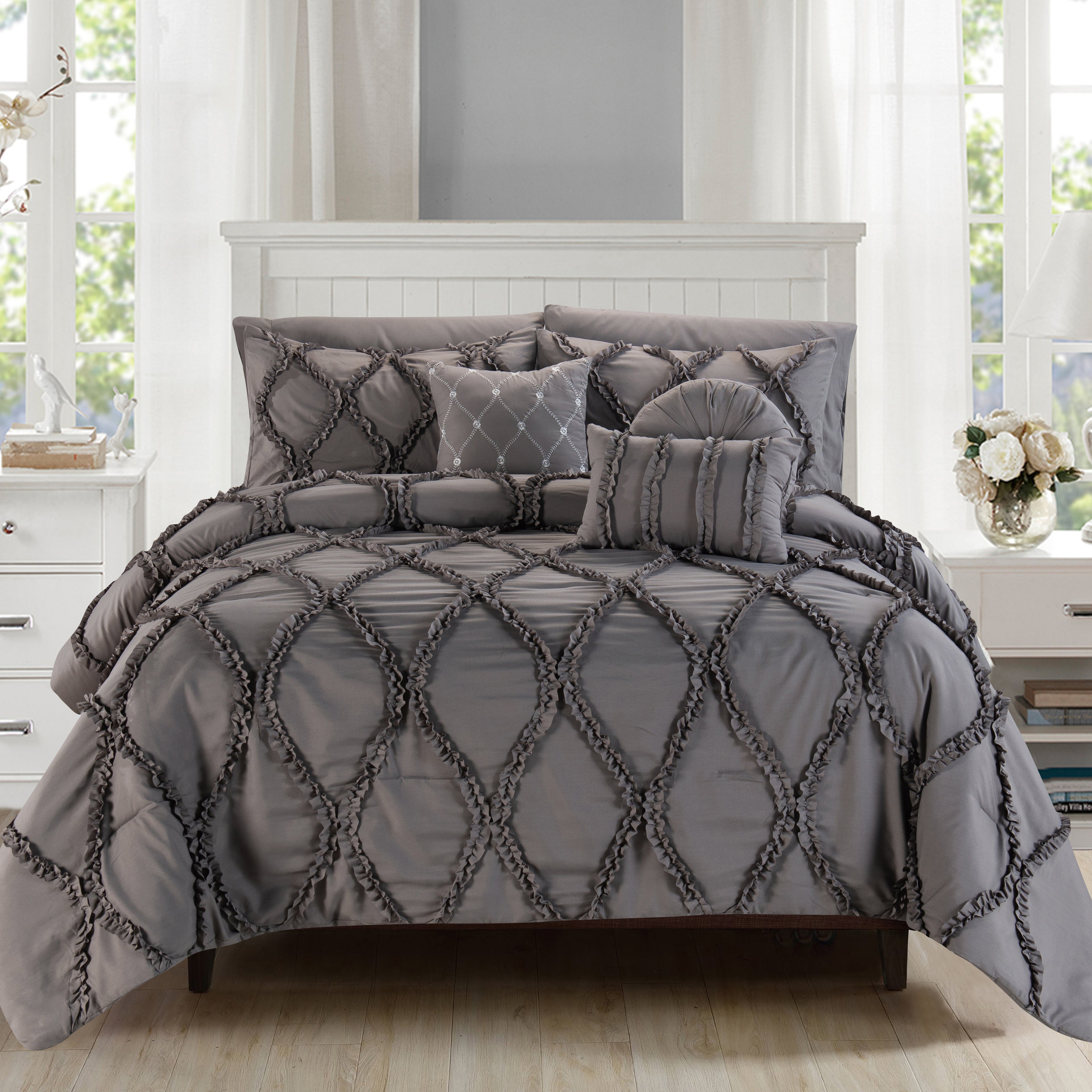 10-Piece Infinity Design Comforter Set - Includes 4-Piece Sheet Set with Double Sided Storage Pockets
