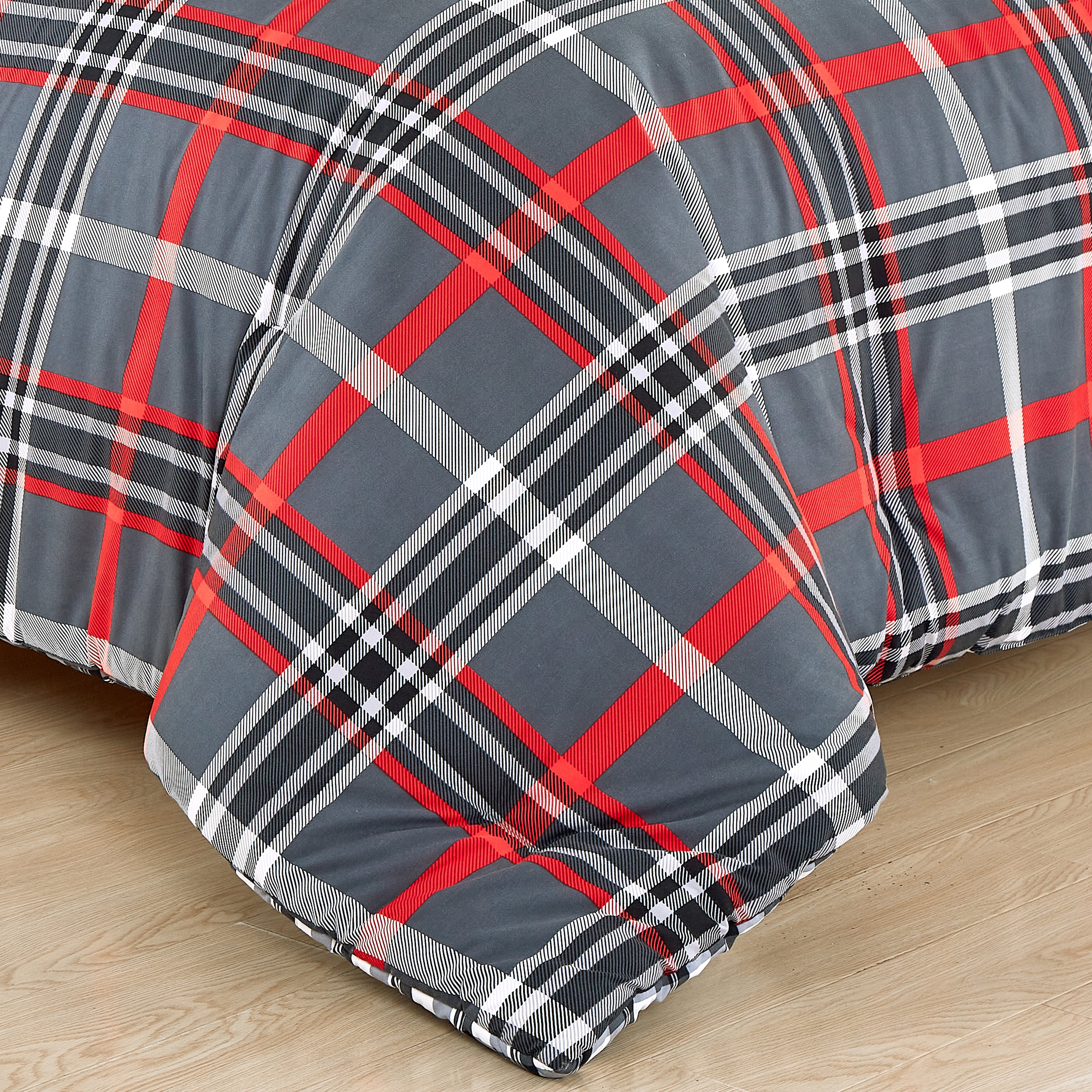 8-Piece Lodge Plaid and Patch Reversible Comforter Set - Includes 4-Piece Sheet Set with Double Sided Storage Pockets