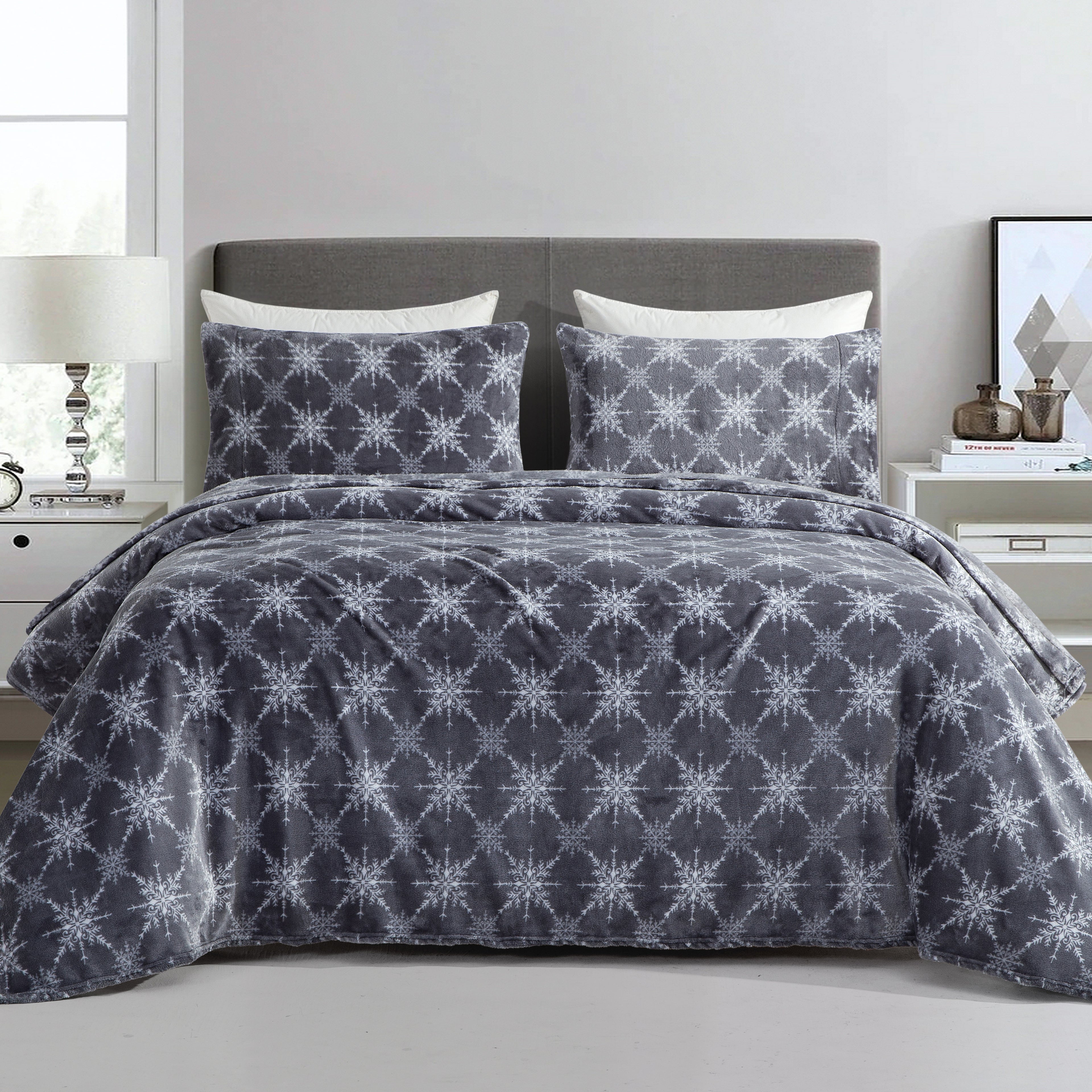 4-Piece Holiday Christmas Velvet Plush Flannel Sheet Set
