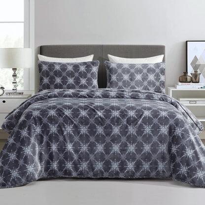 Elegant Comfort 4-Piece Holiday Christmas Velvet Plush Flannel Sheet Set