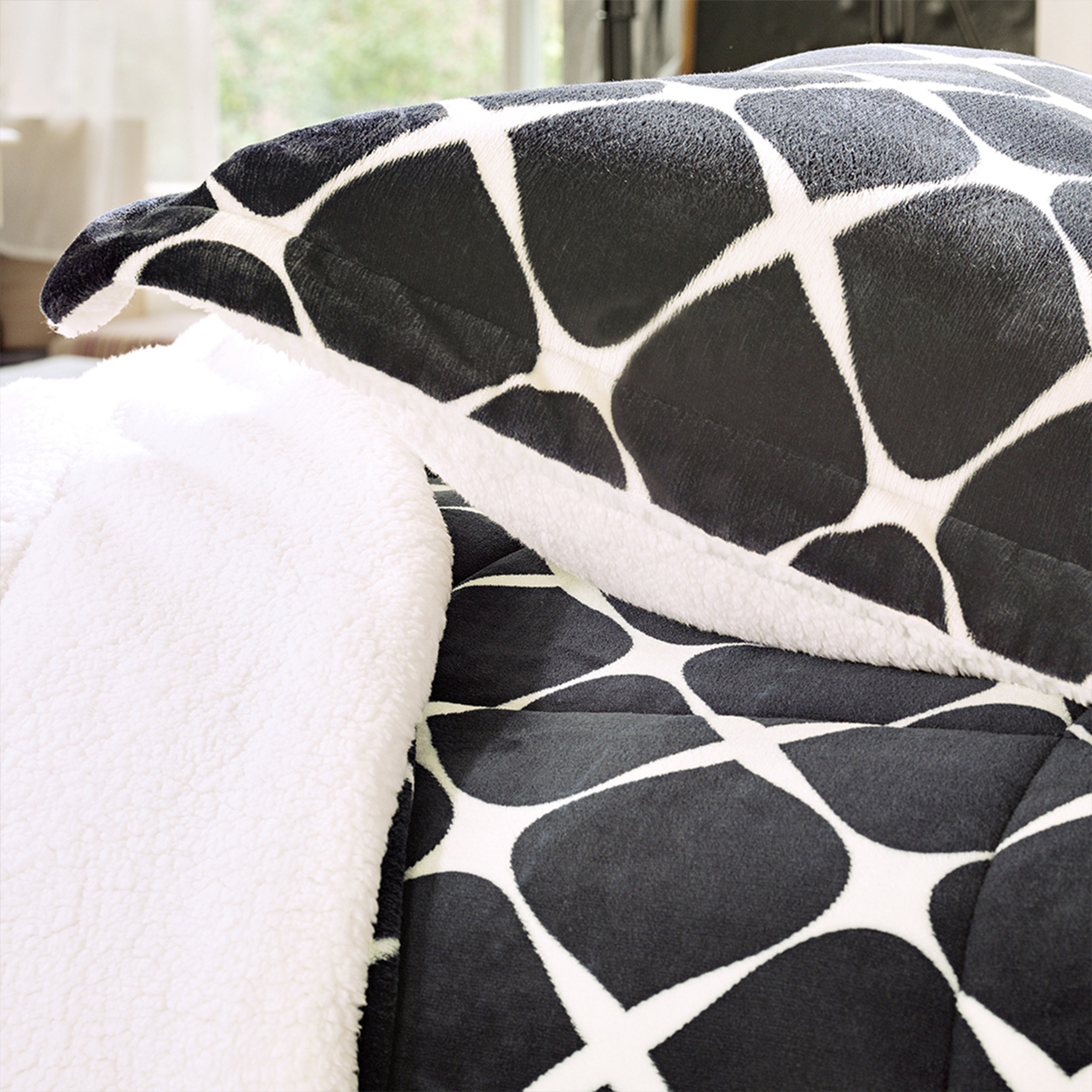 3-Piece Micro-Suede Reversible Sherpa - Bloomingdale Pattern Comforter Set