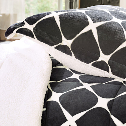Elegant Comfort 3-Piece Micro-Suede Reversible Sherpa - Bloomingdale Pattern Comforter Set
