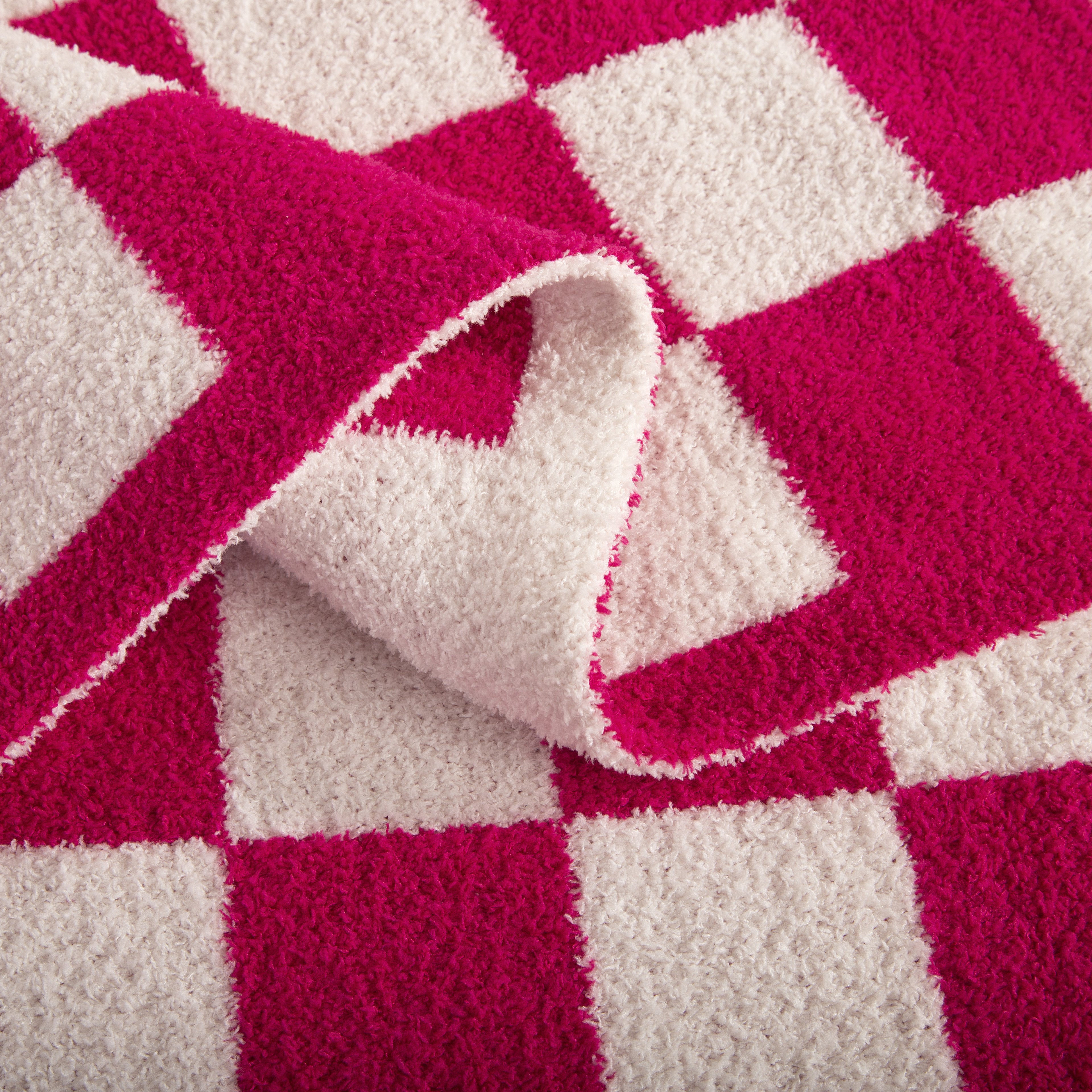 50" x 70"  Ultra Soft Checkered Knitted Throw Blanket
