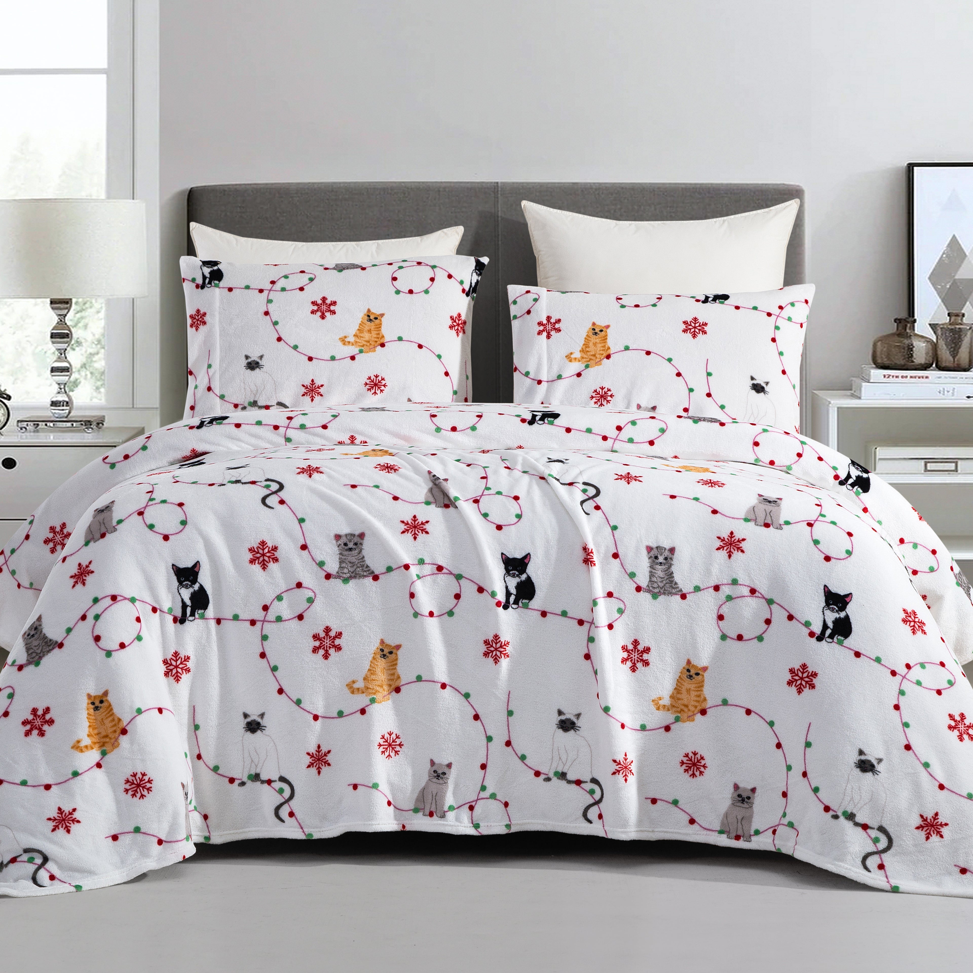 4-Piece Holiday Christmas Velvet Plush Flannel Sheet Set