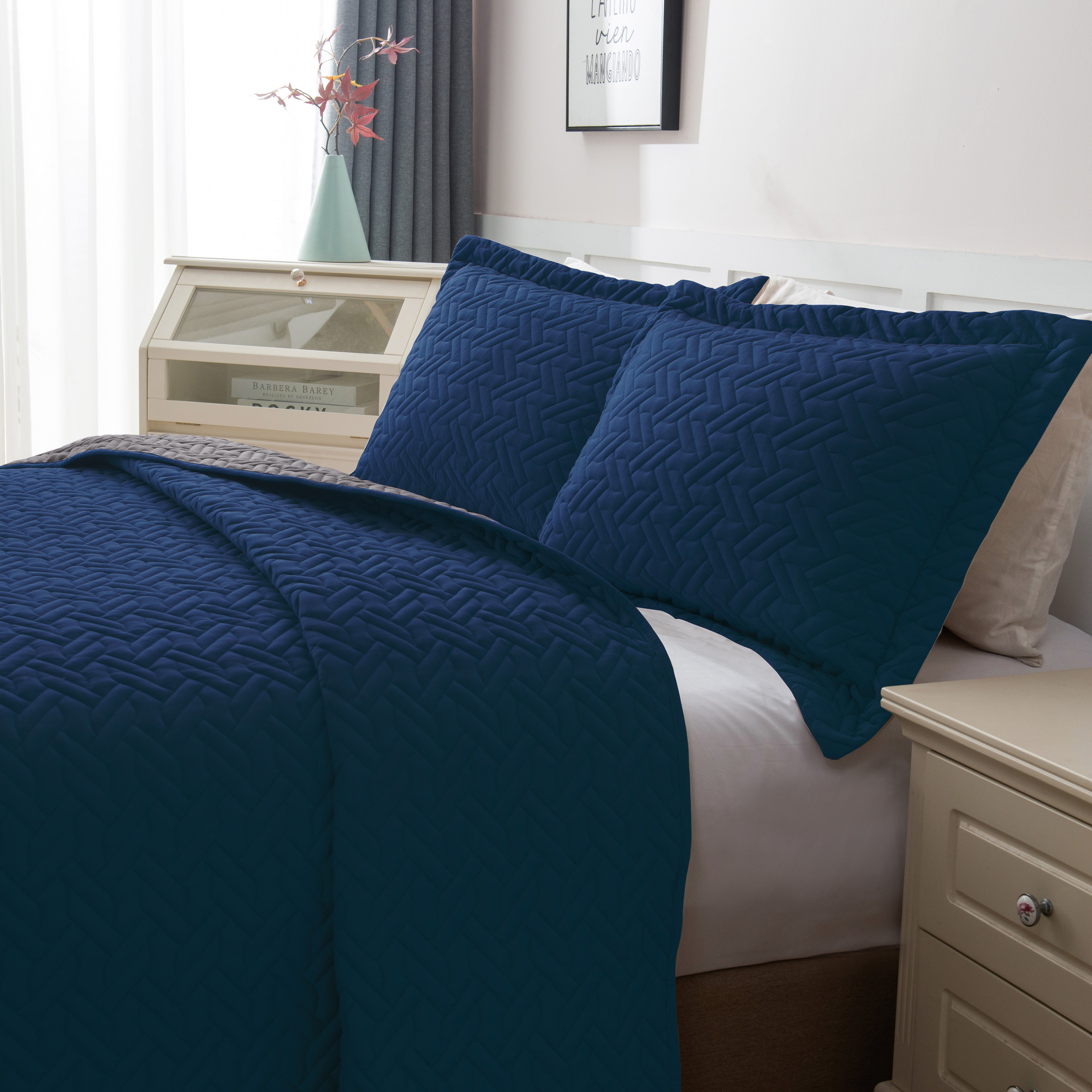 3-Piece Majestic Quilted Reversible Bedspread Coverlet Set
