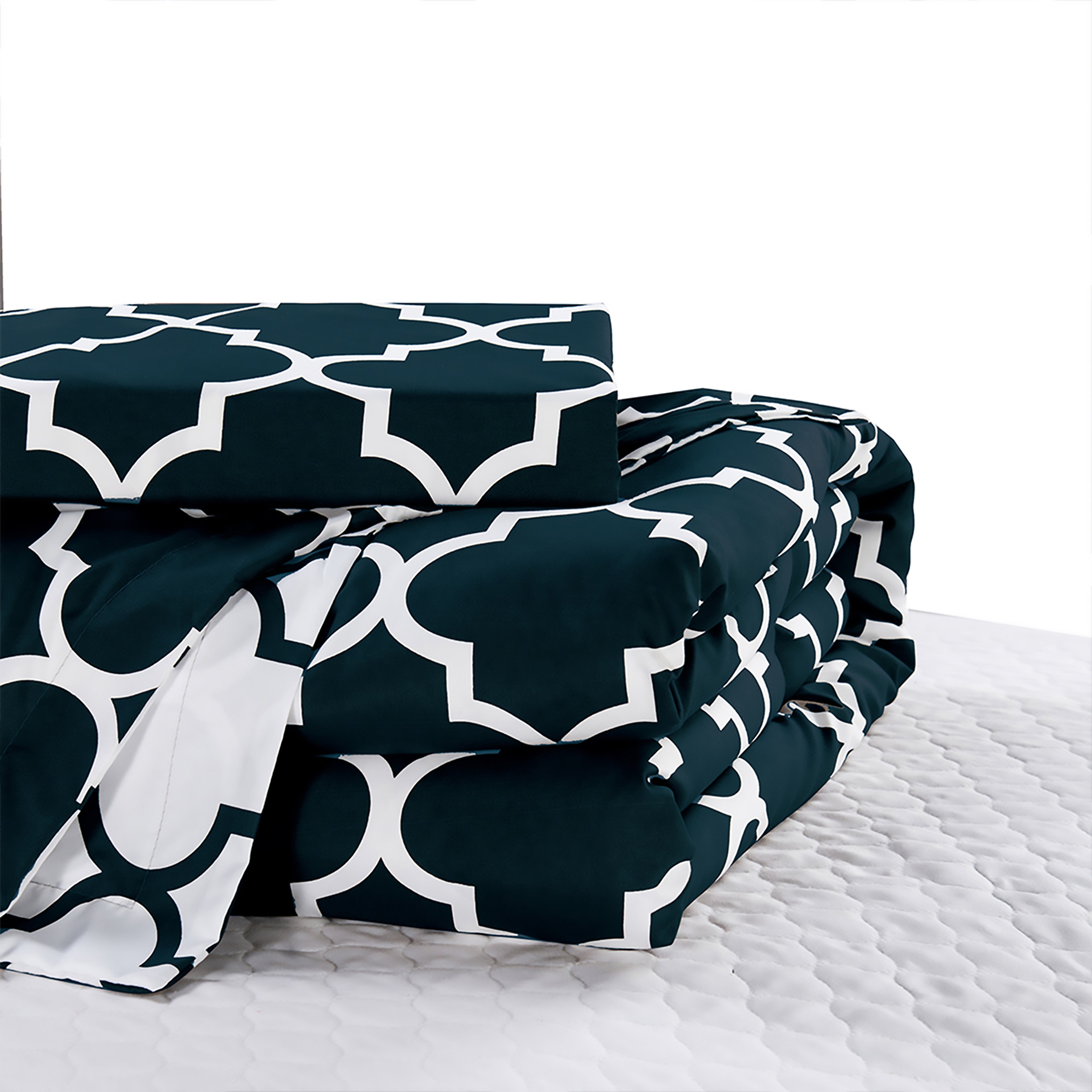 3-Piece Moroccan Trellis Reversible Comforter Set