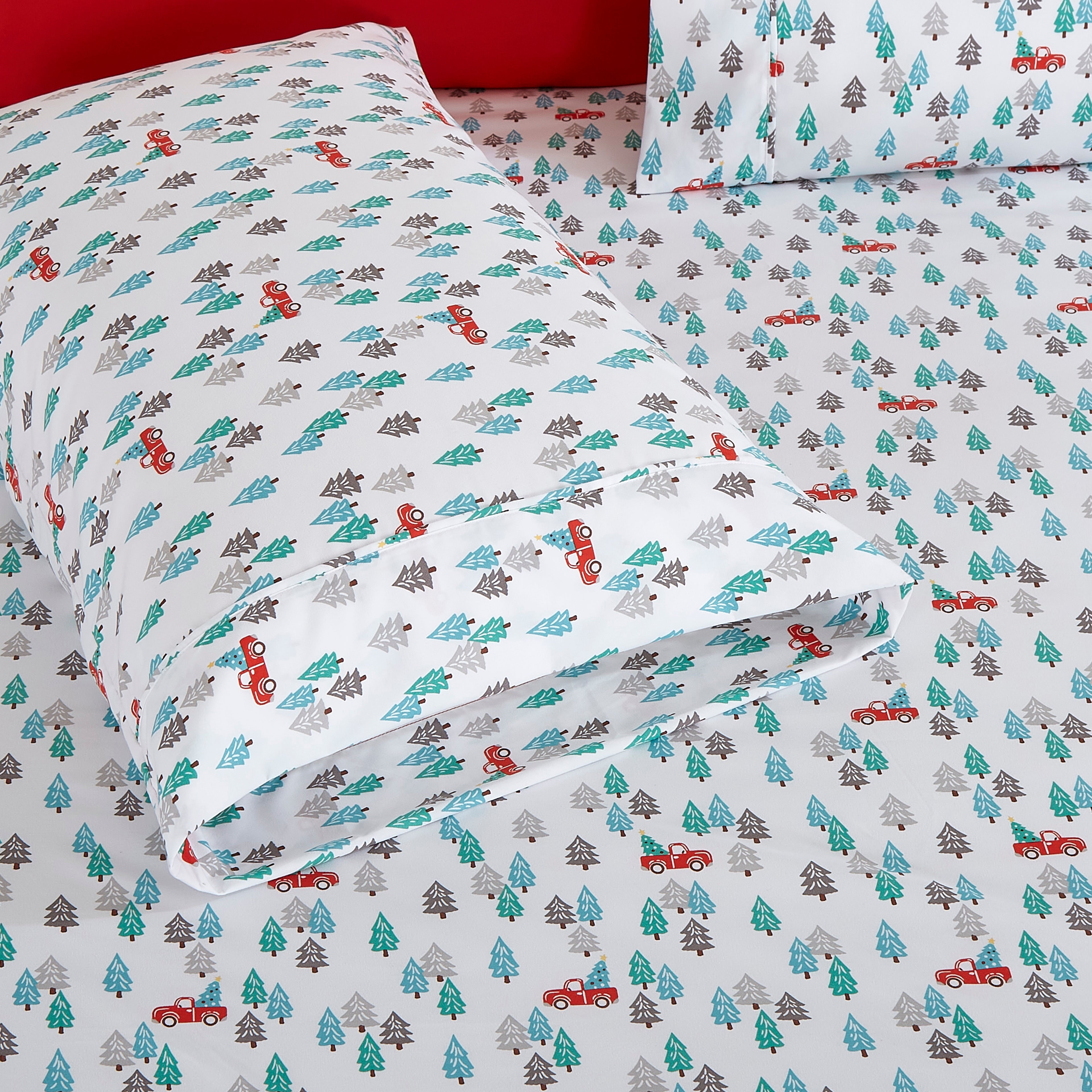 6-Piece Christmas & Holiday Sheet Set - Soft as a Hotel Premium Quality