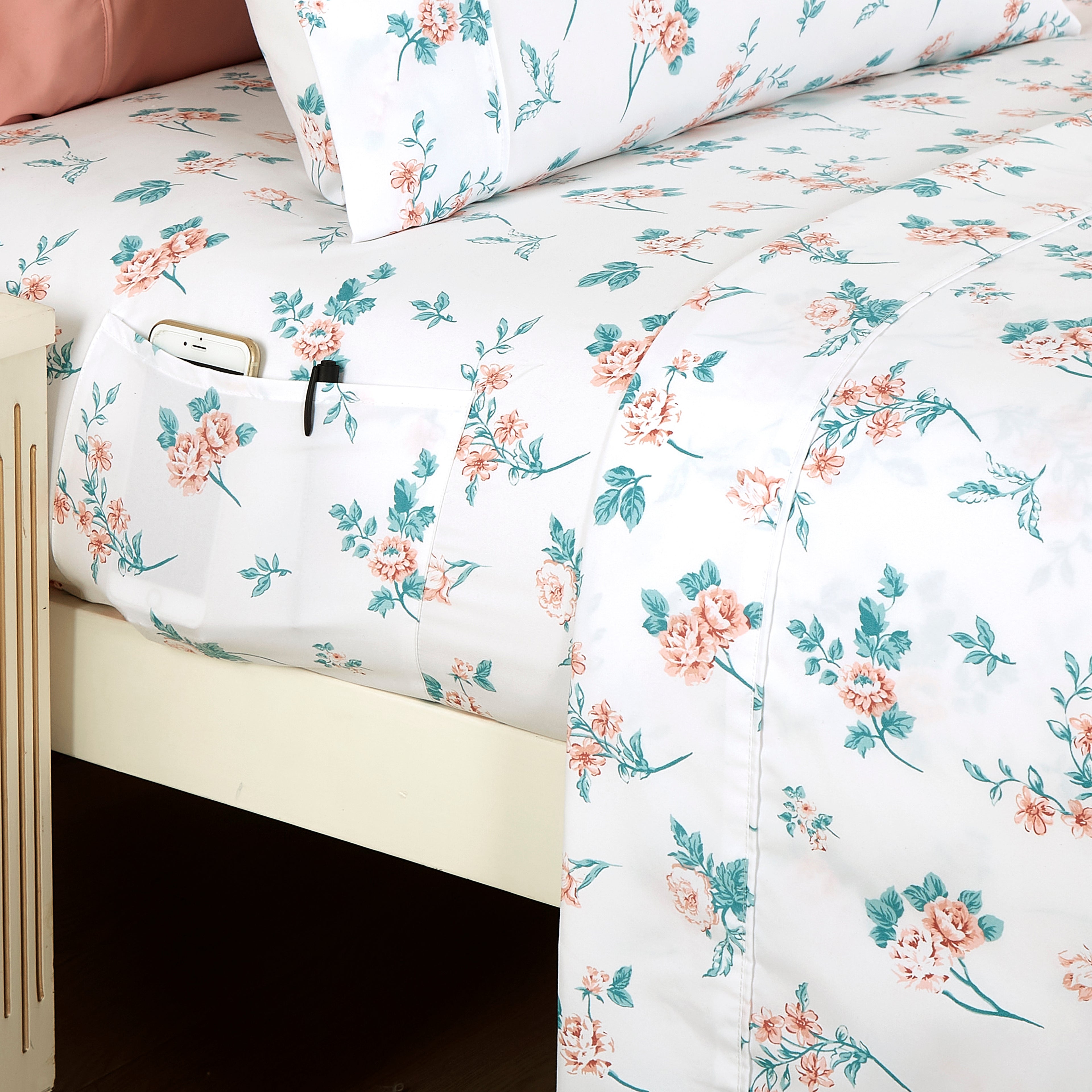 6-Piece Floral and Stripe Pattern Sheet Set - Soft as a Hotel Premium Quality Bedding