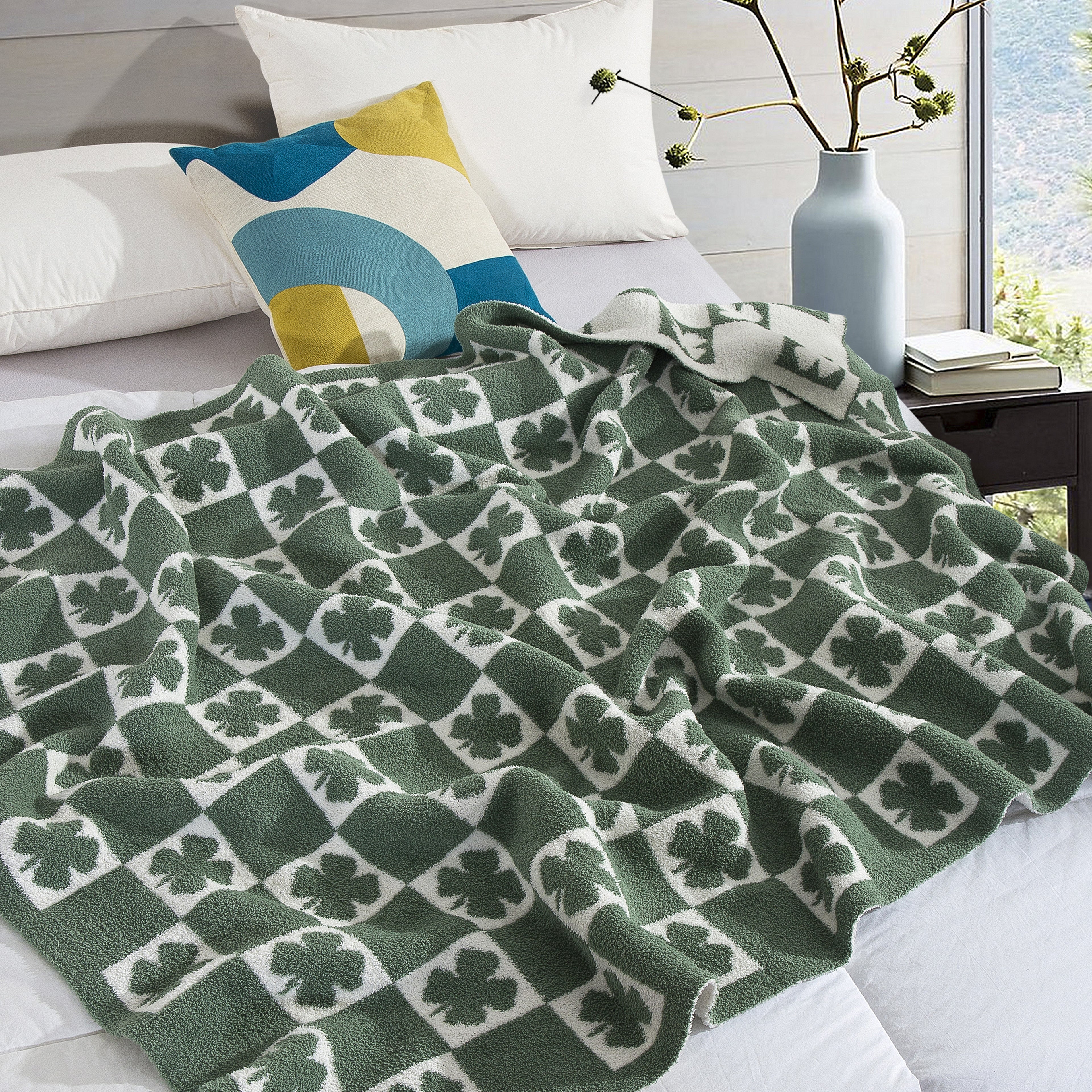 50" x 70"  Ultra Soft Checkered Knitted Throw Blanket