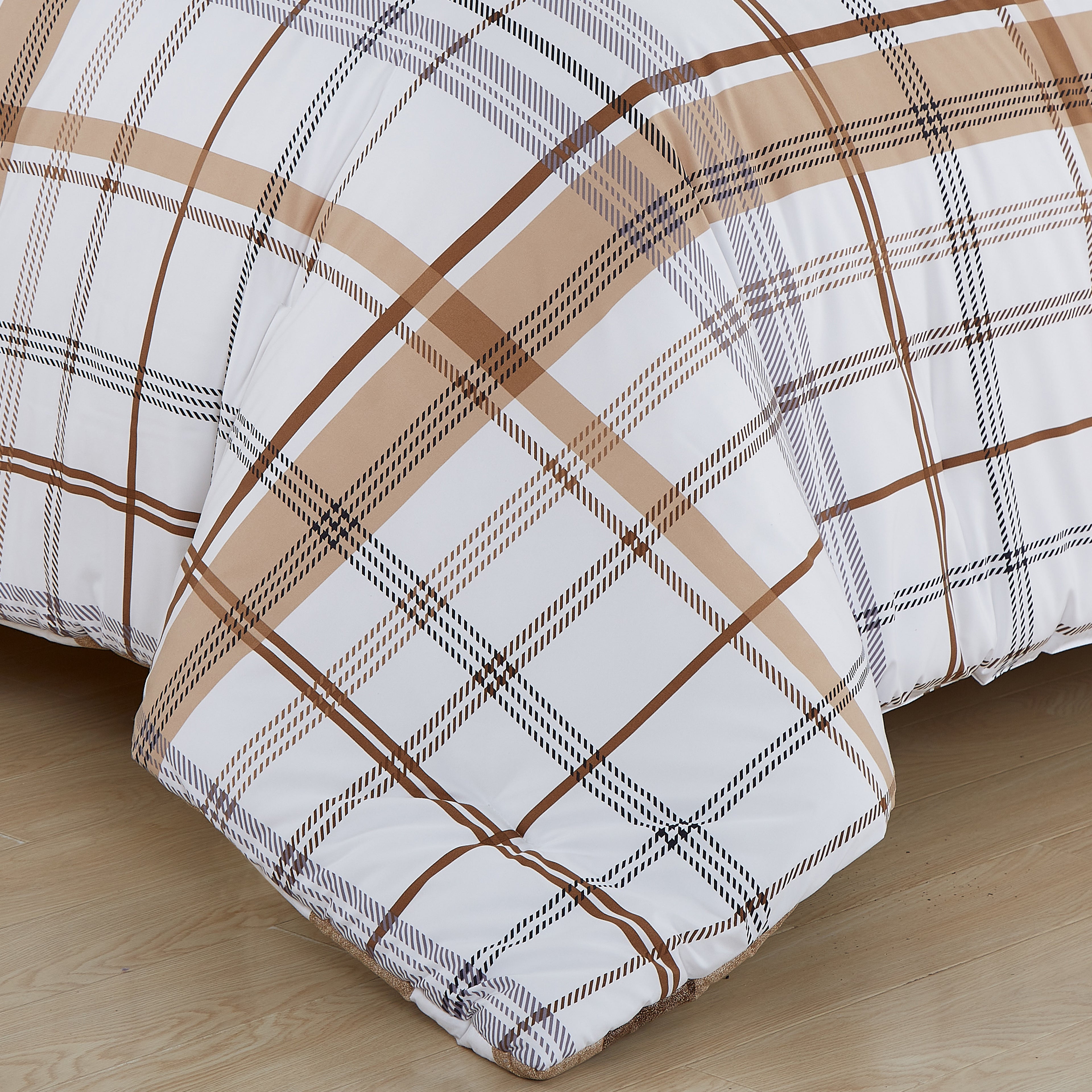 8-Piece Lodge Plaid and Patch Reversible Comforter Set - Includes 4-Piece Sheet Set with Double Sided Storage Pockets