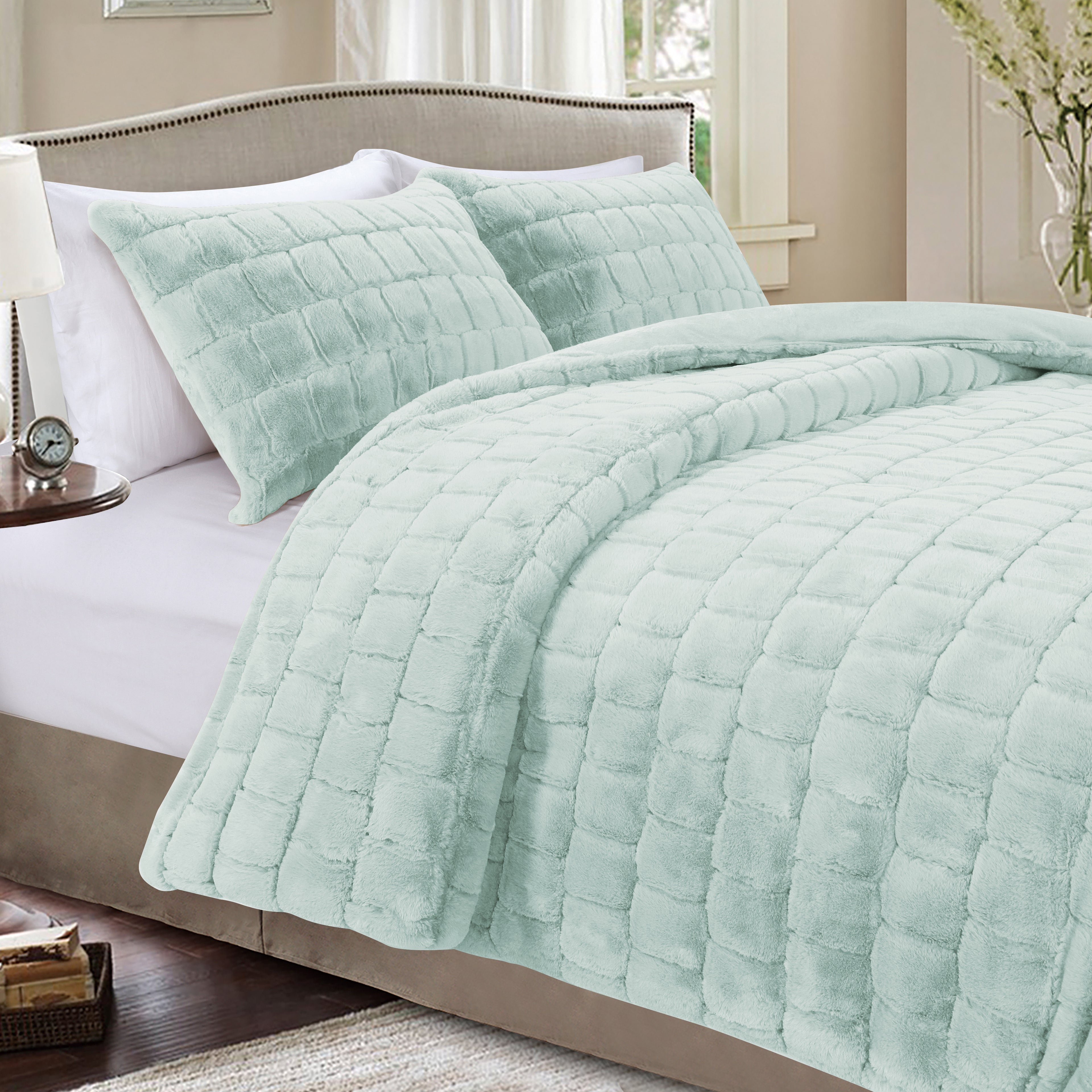 Fluffy 3-Piece Faux Rabbit Fur Comforter Set