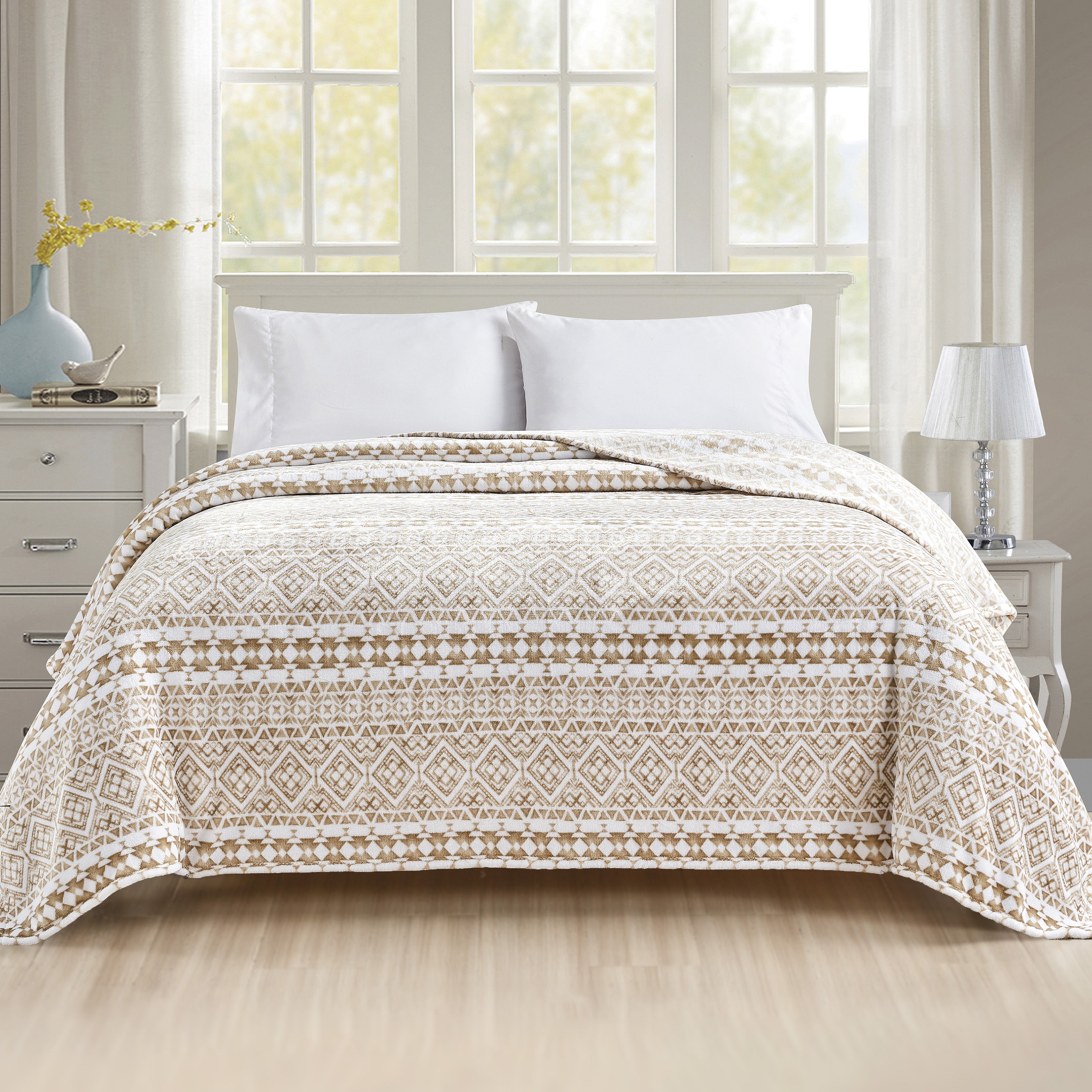 Printed Bed or Oversized Couch Blanket - Lightweight for All Season Warmth