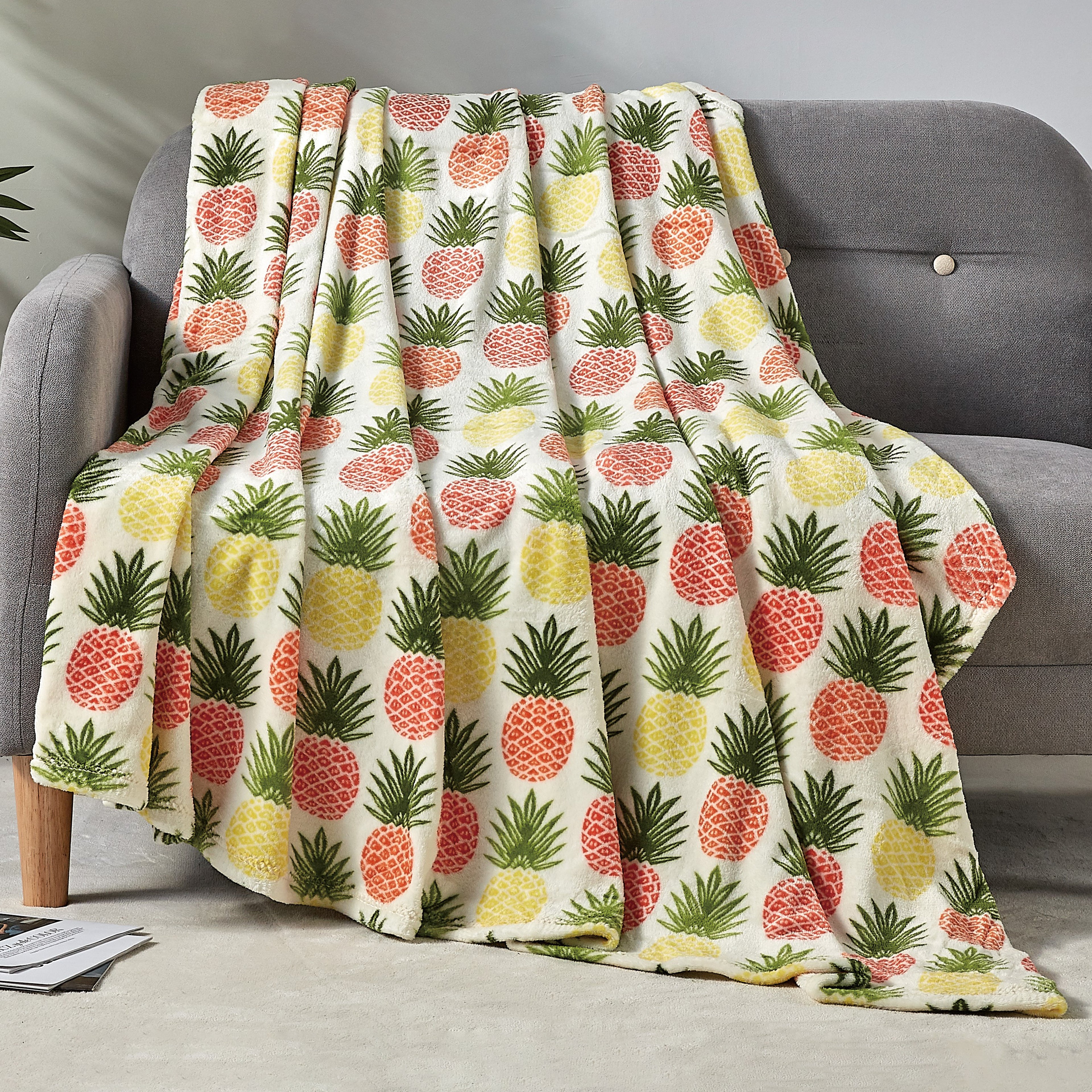 50" x 70" Decorative Flannel Fleece Throw Blanket