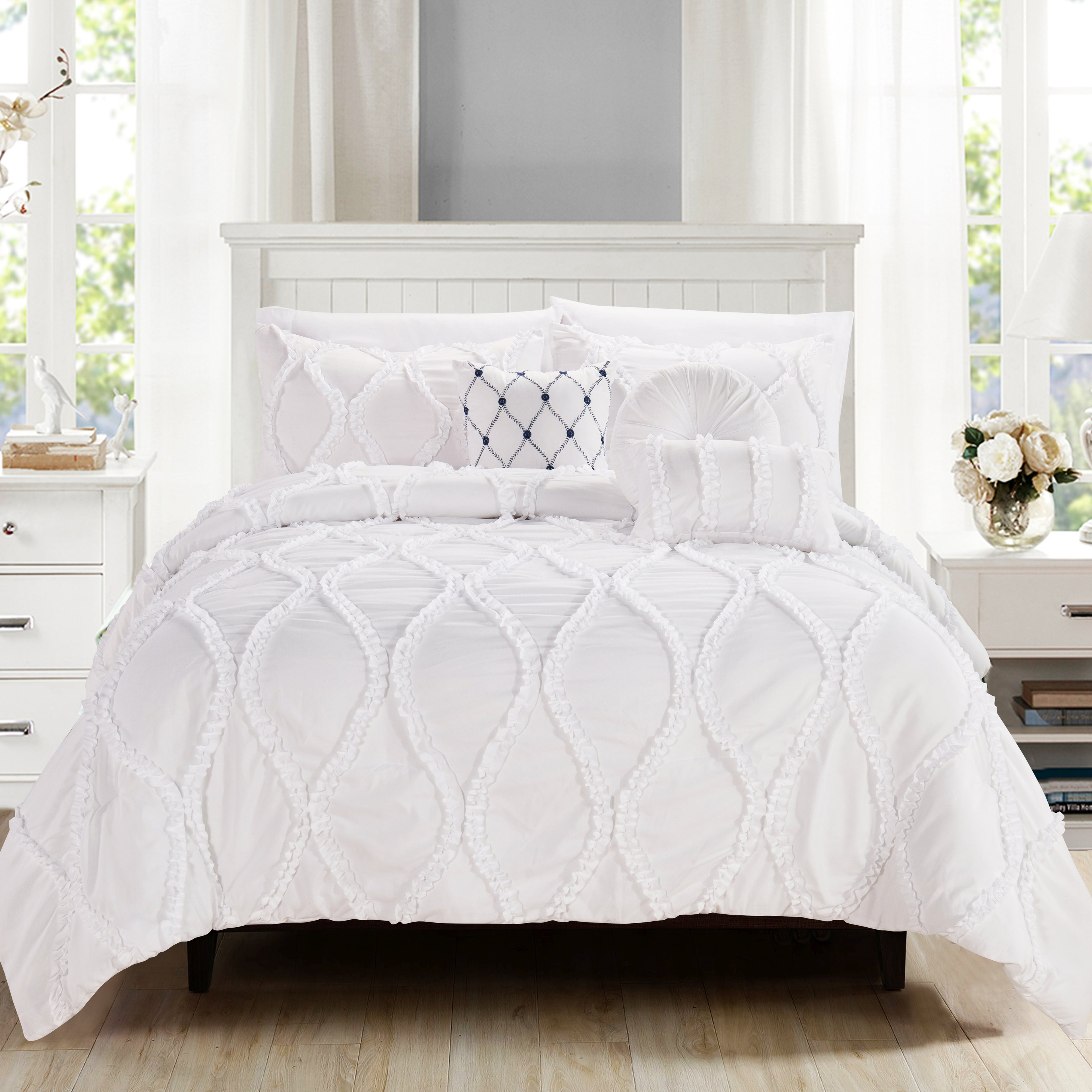 10-Piece Infinity Design Comforter Set - Includes 4-Piece Sheet Set with Double Sided Storage Pockets